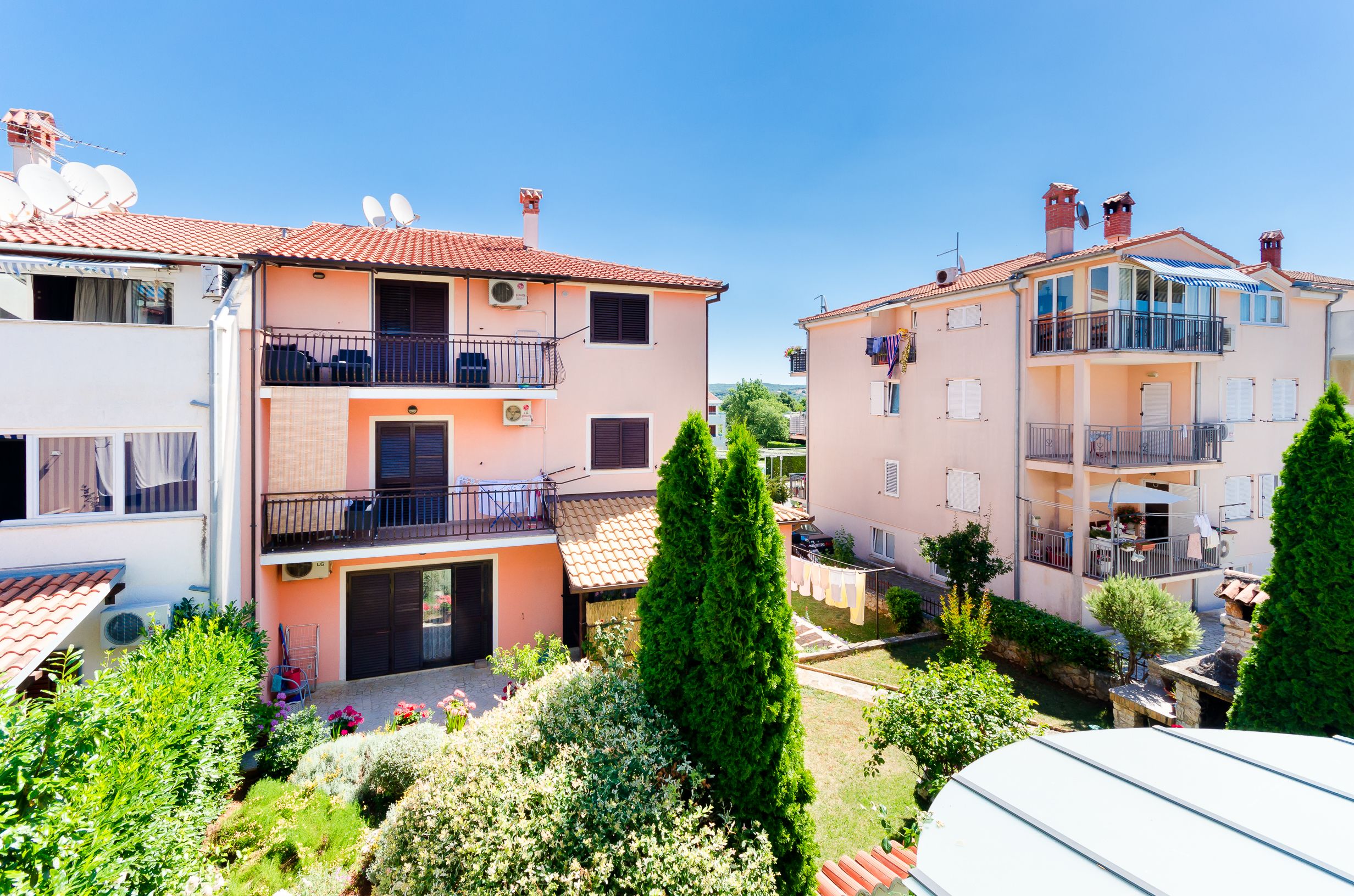 Apartments Valbruna 72981-A2