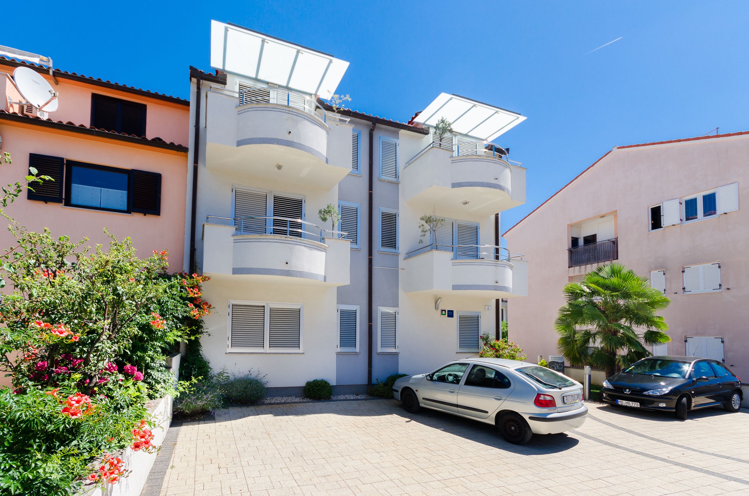 Apartments Valbruna 72981-A3