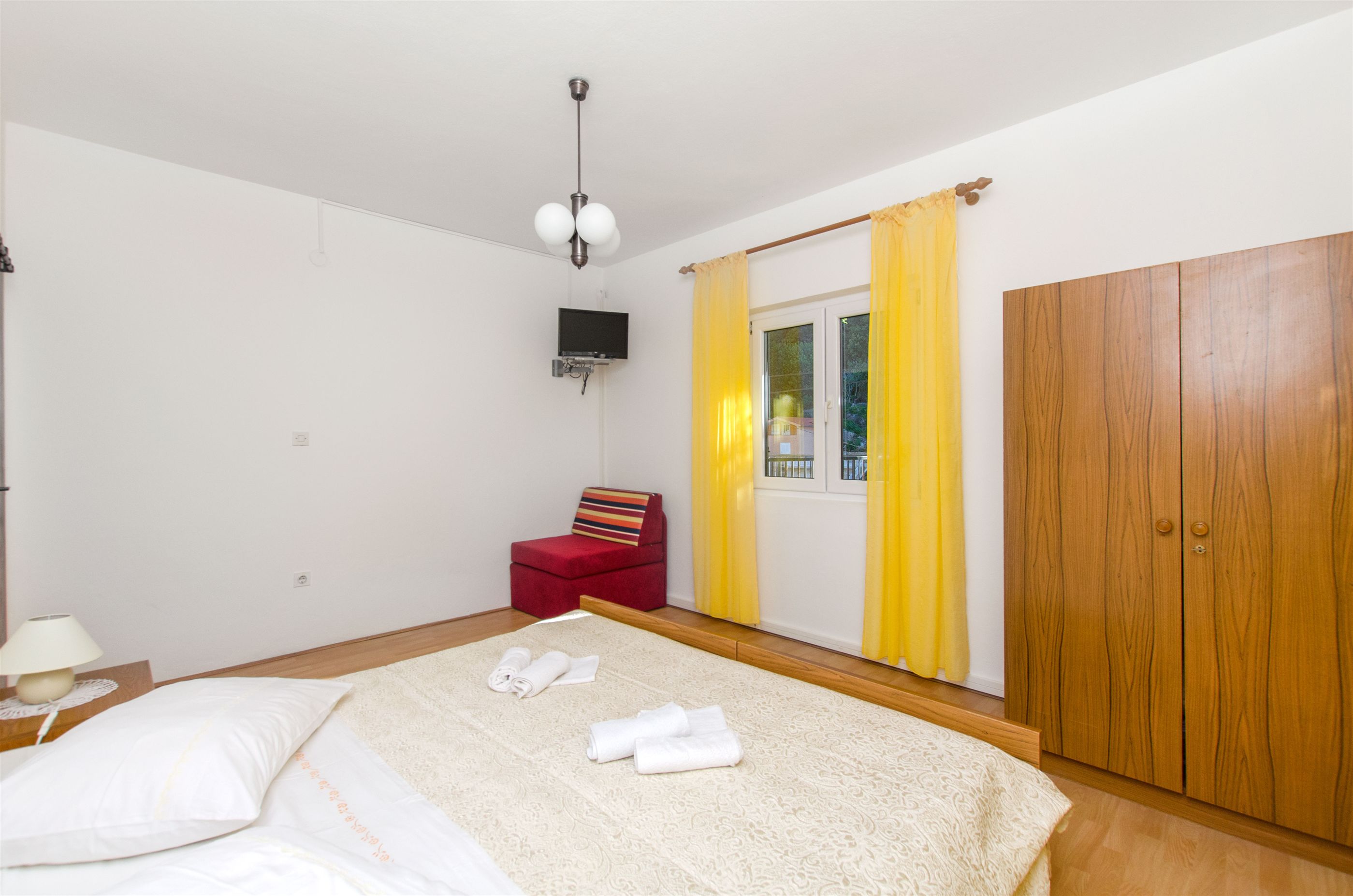 Apartments and Rooms Stjepan 31771-A1