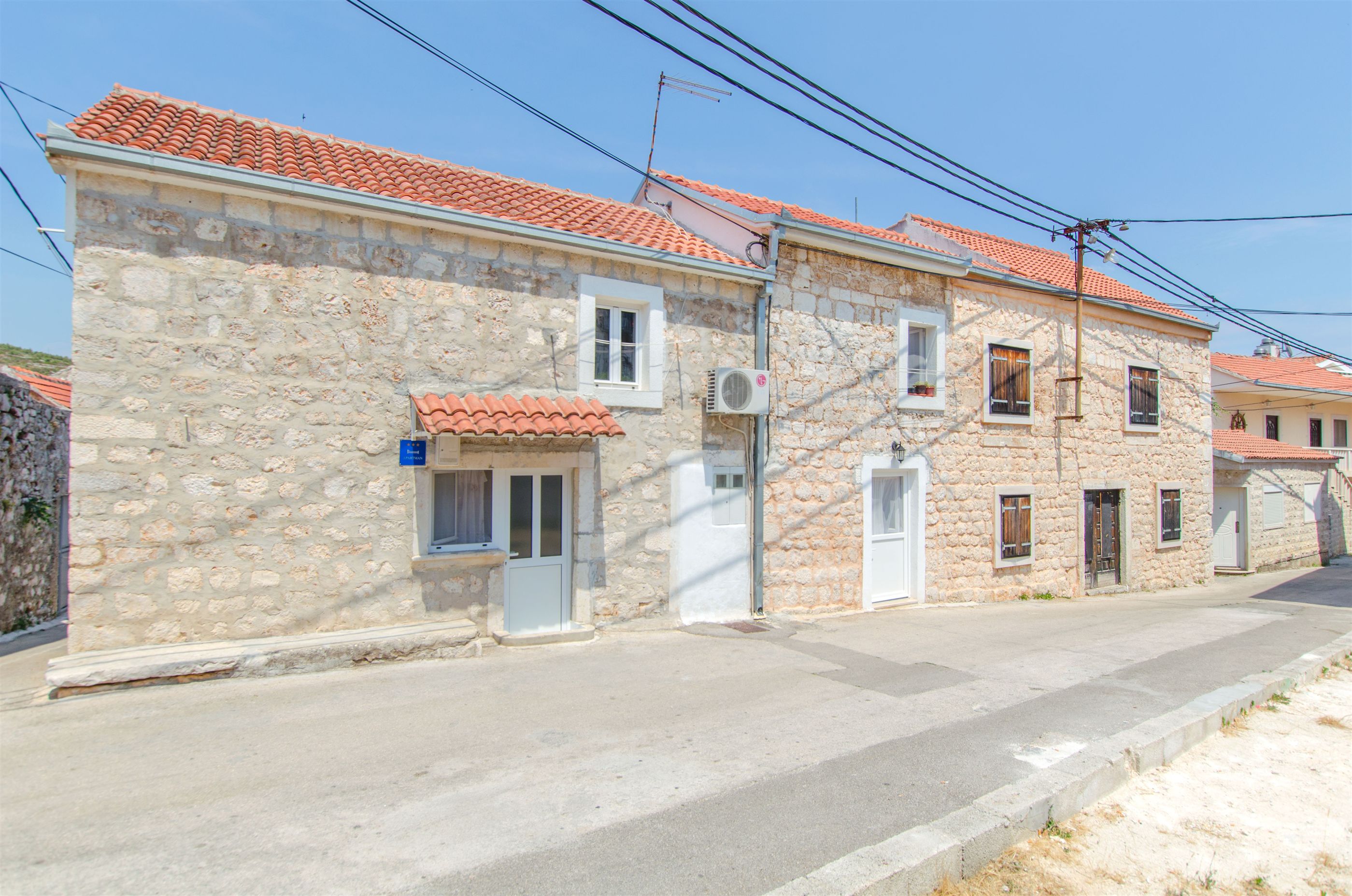 House Jozo Accommodation in Marina di Bibbona