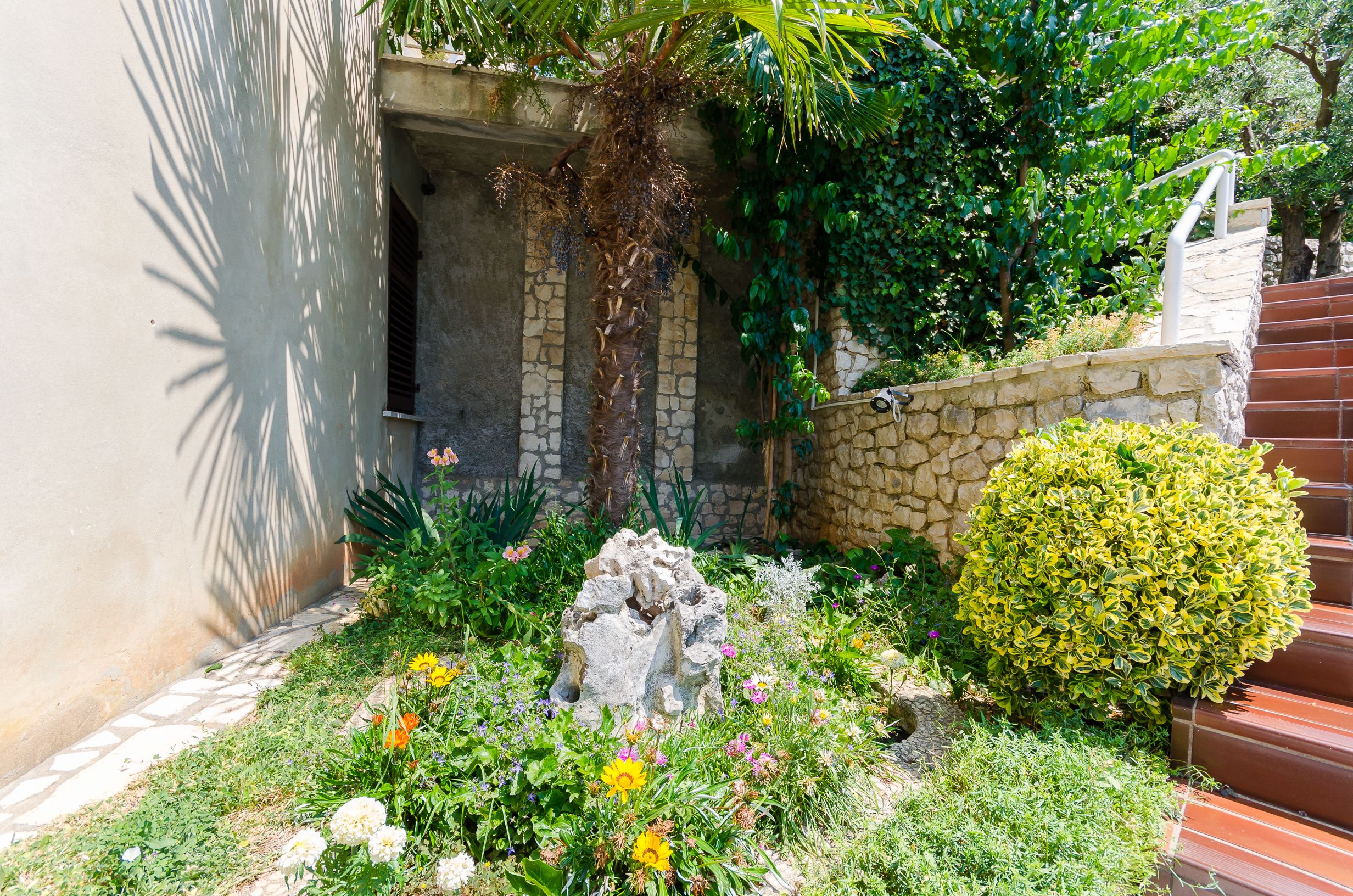 Apartments Mandica 74861-A1