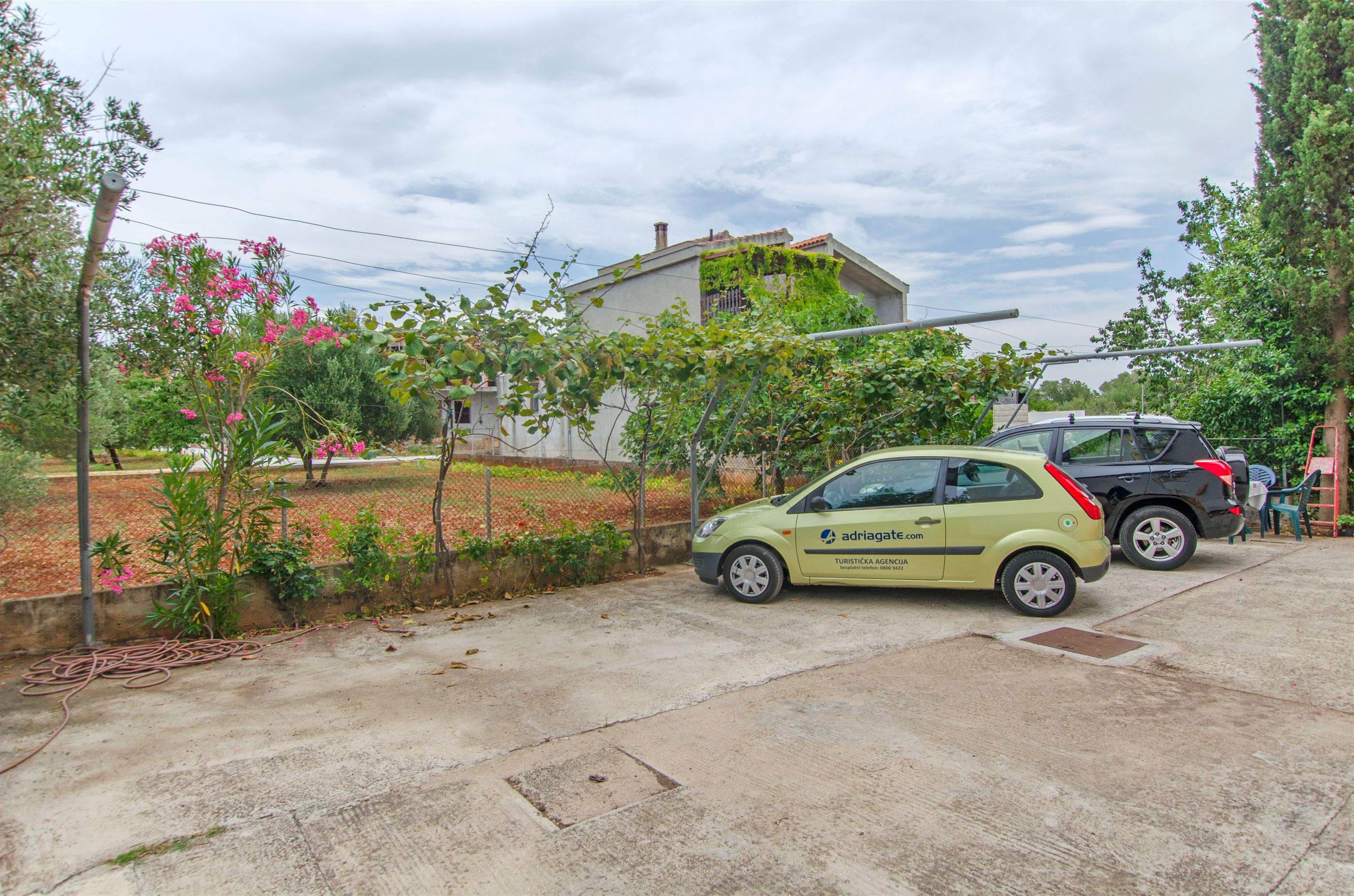 Apartments Ivan 13792-A6
