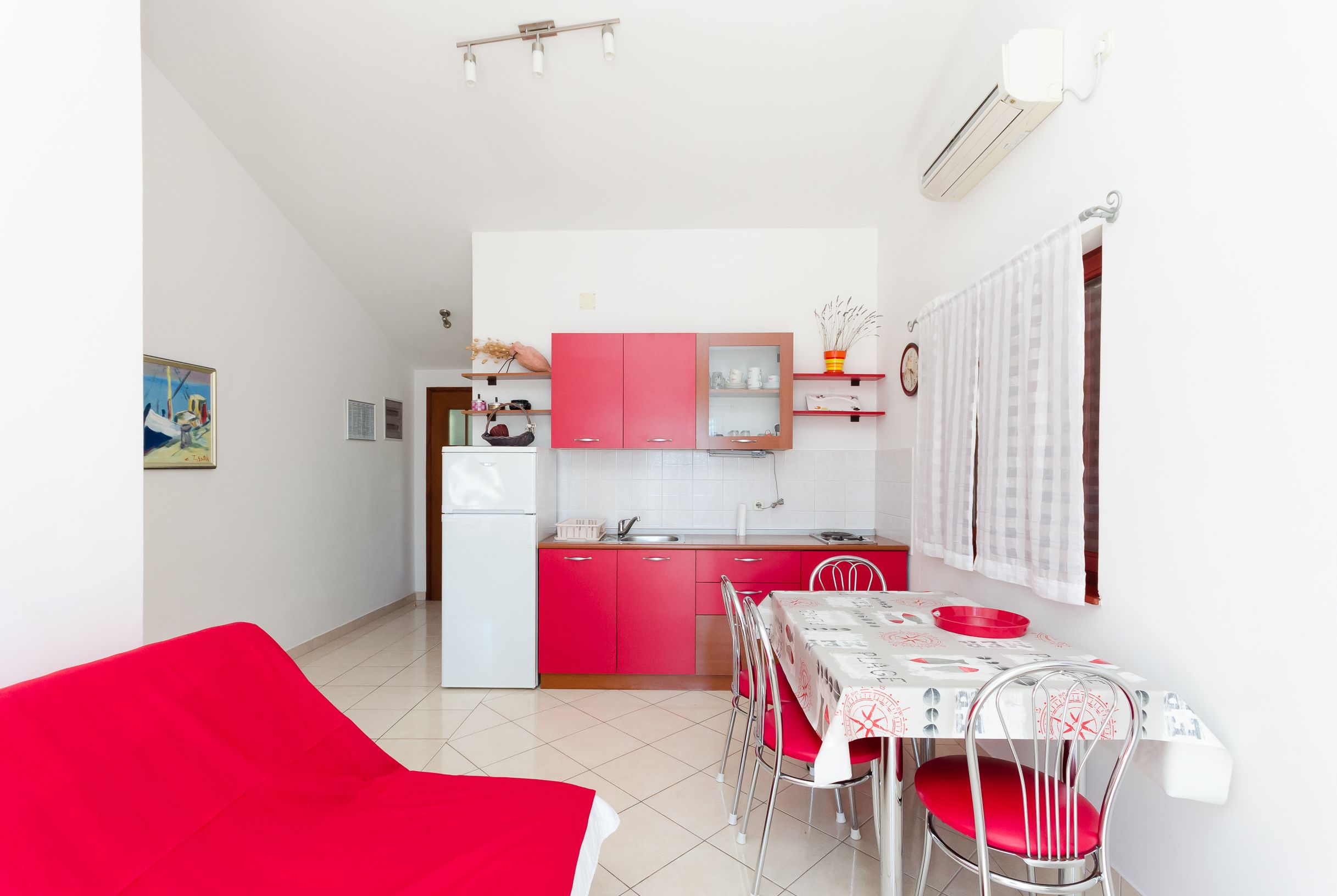 Apartments Mladen 61131-A1