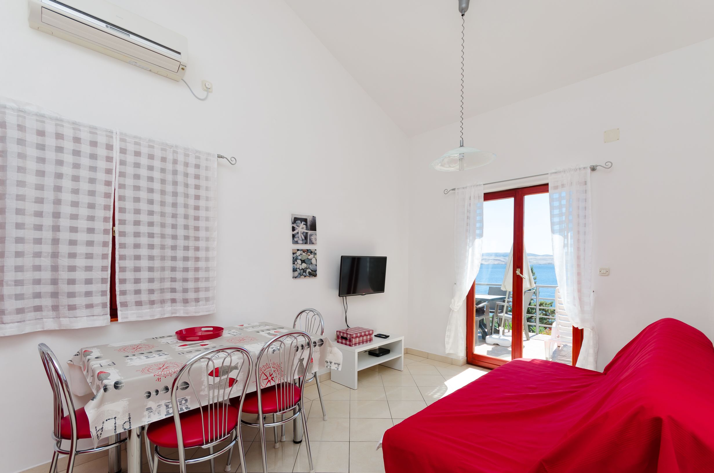 Apartments Mladen 61131-A1