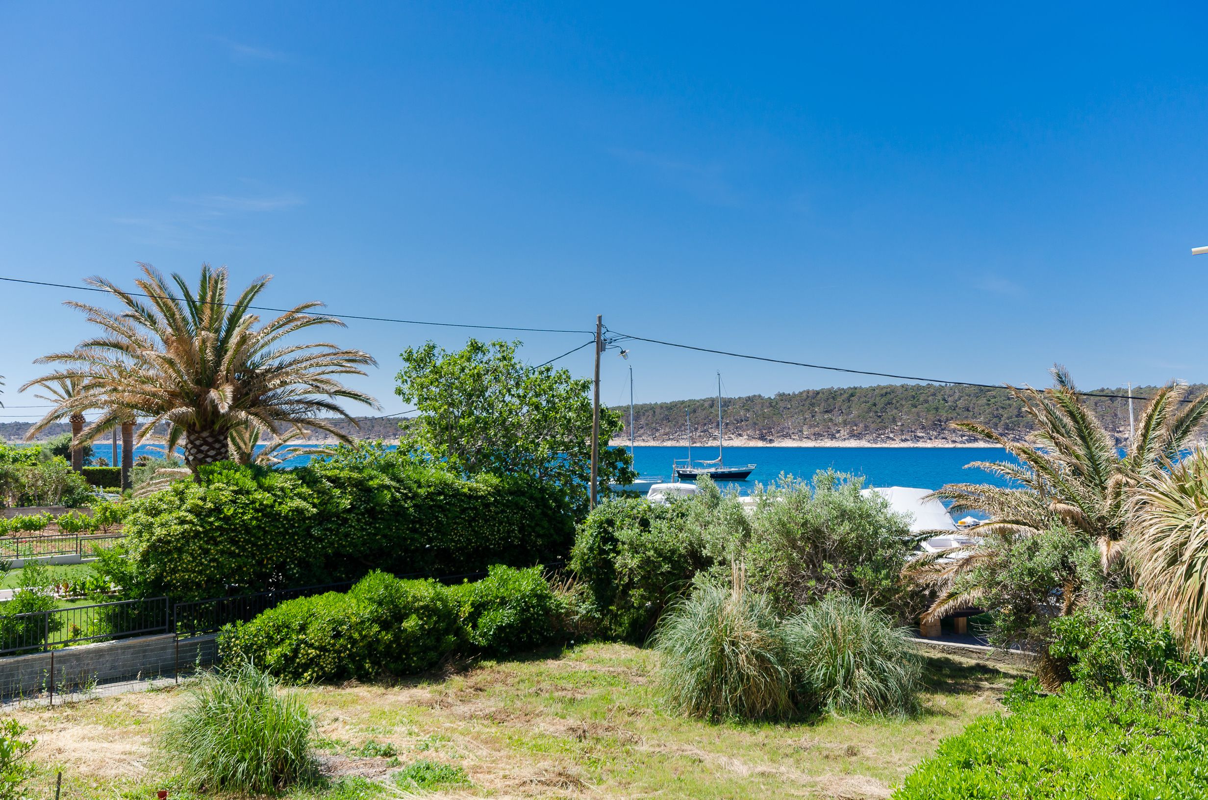 Apartments Near the sea Barbat 17702-A2