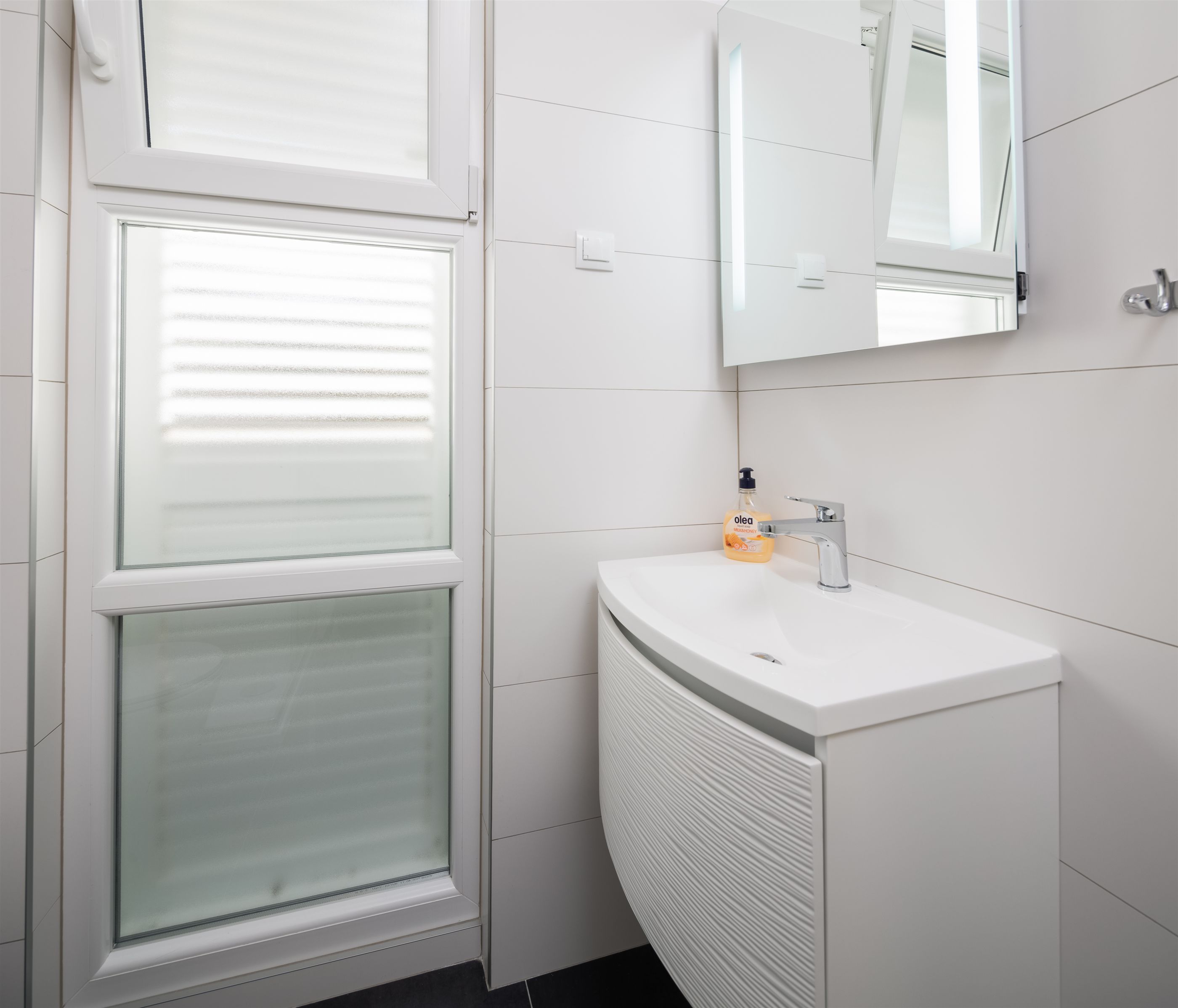 Apartments and Room Alen 39481-A1