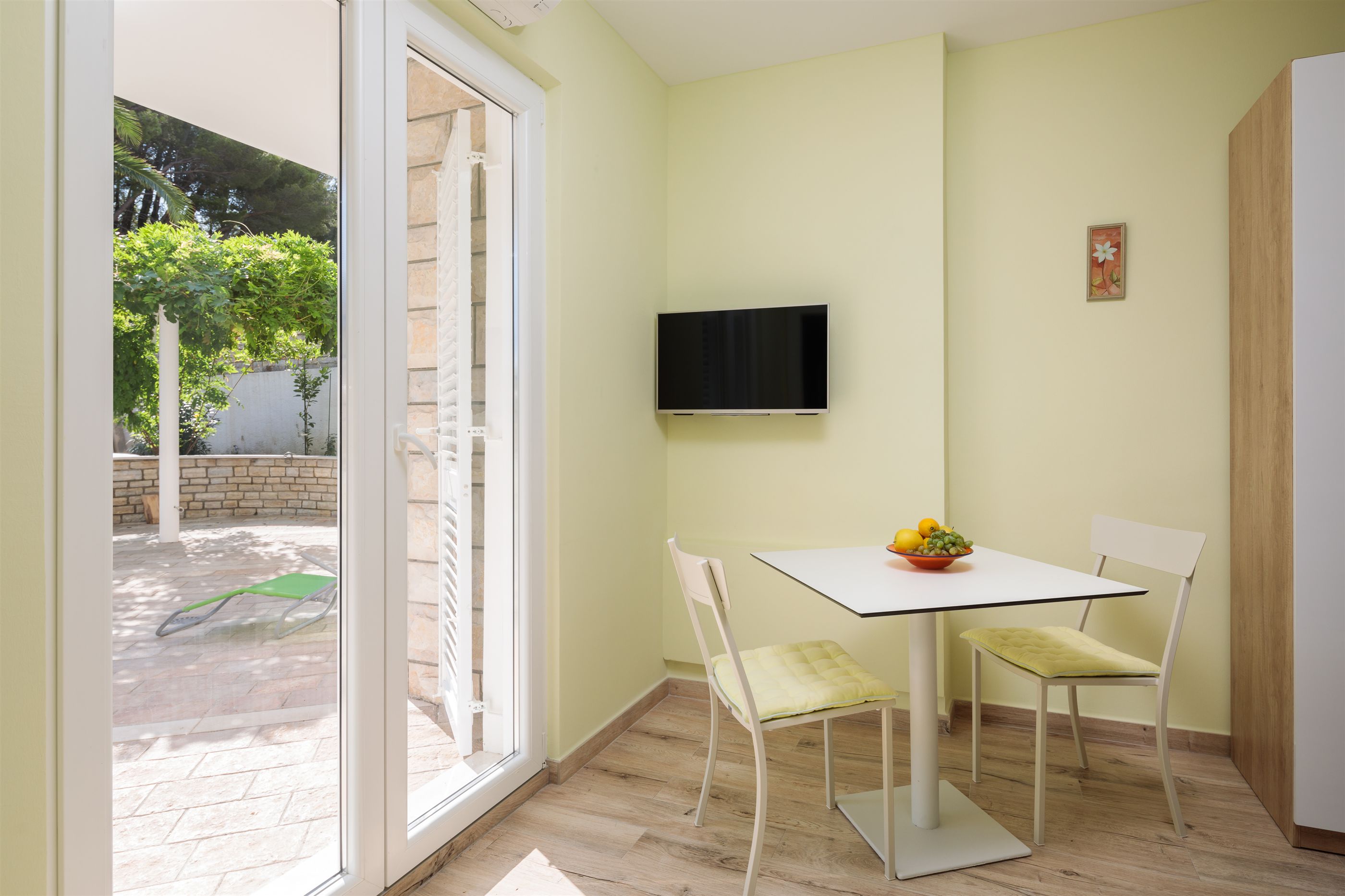 Apartments and Room Alen 39481-A1