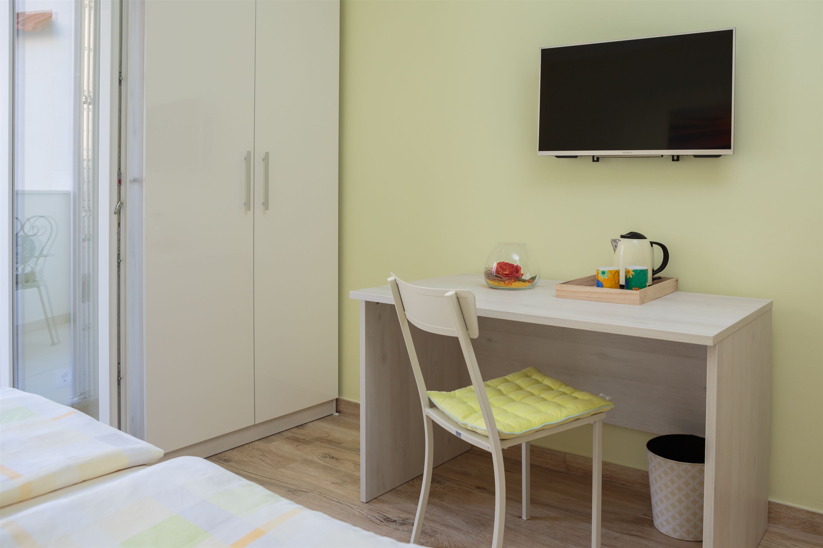 Apartments and Room Alen 39481-S3