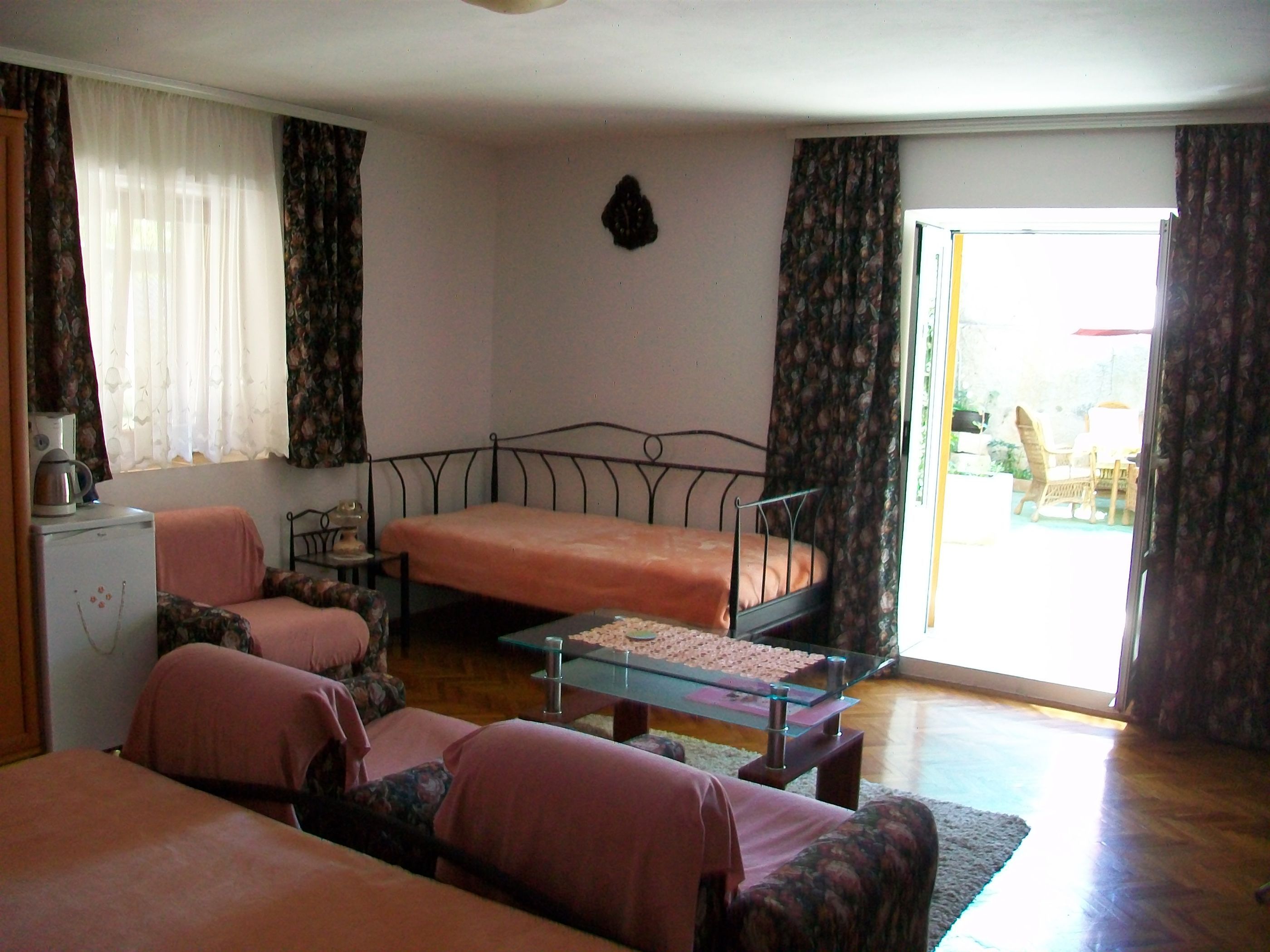Apartments and Room Rukonić 40061-S1
