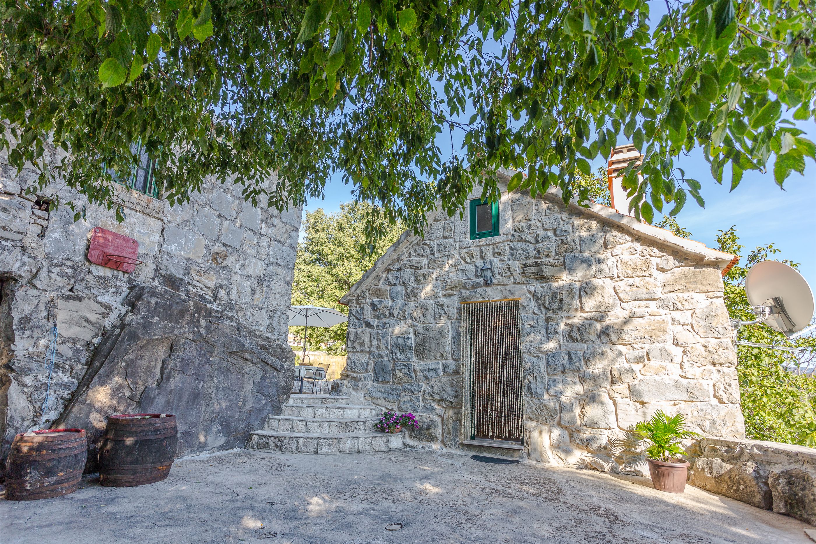 House Gordana 41271-K1