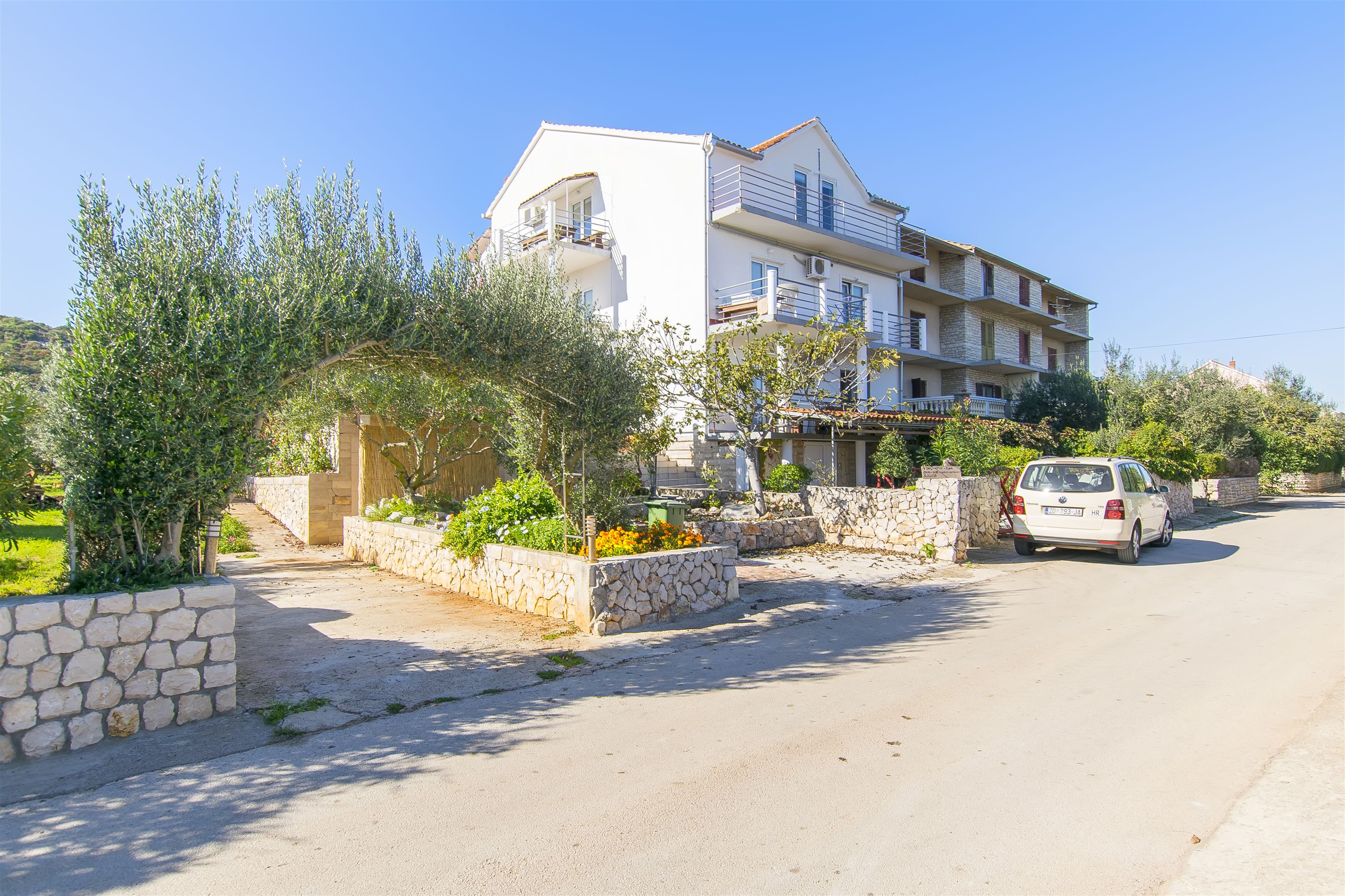 Apartments Irena 16831-A4
