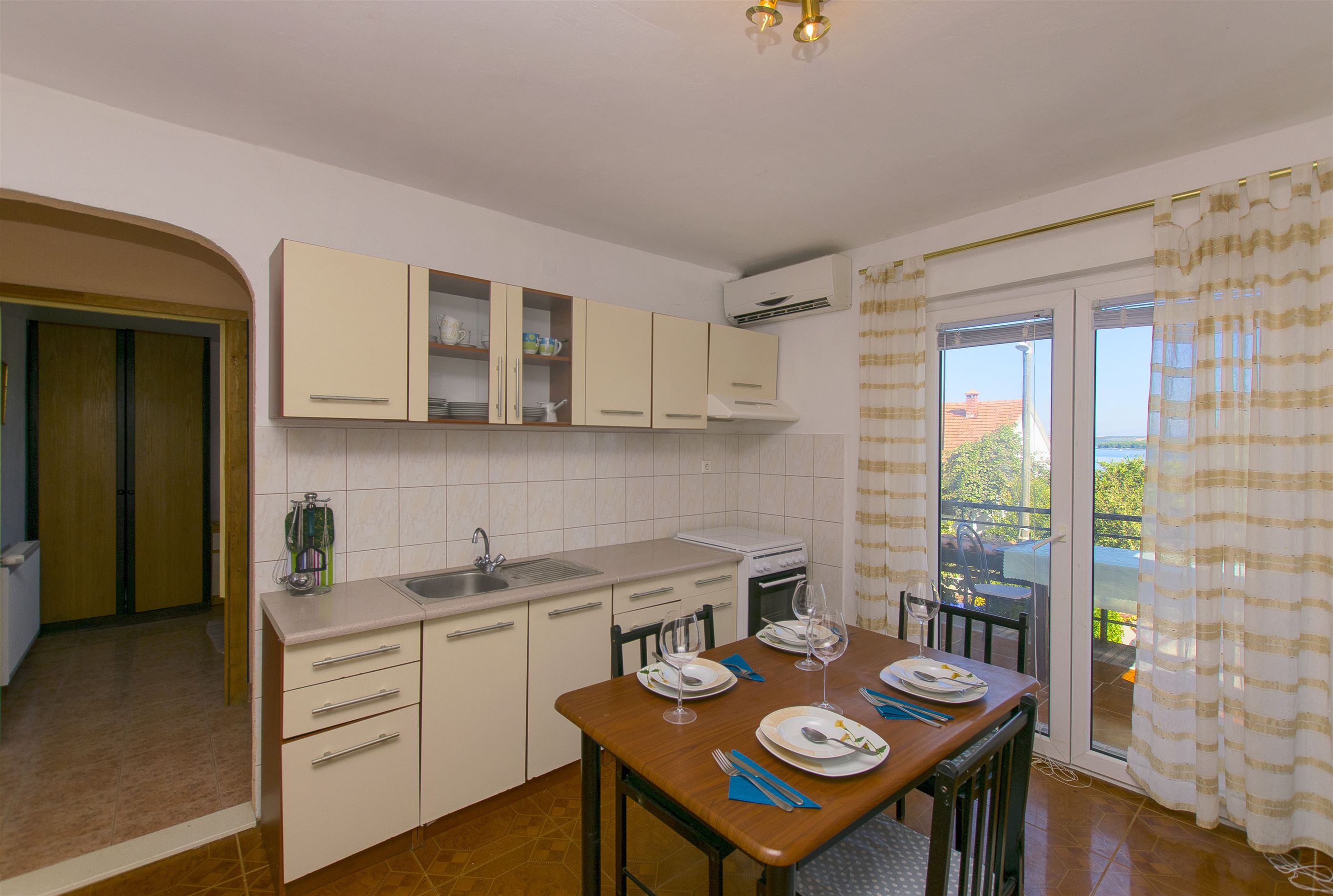 Apartments Irena 16831-A1