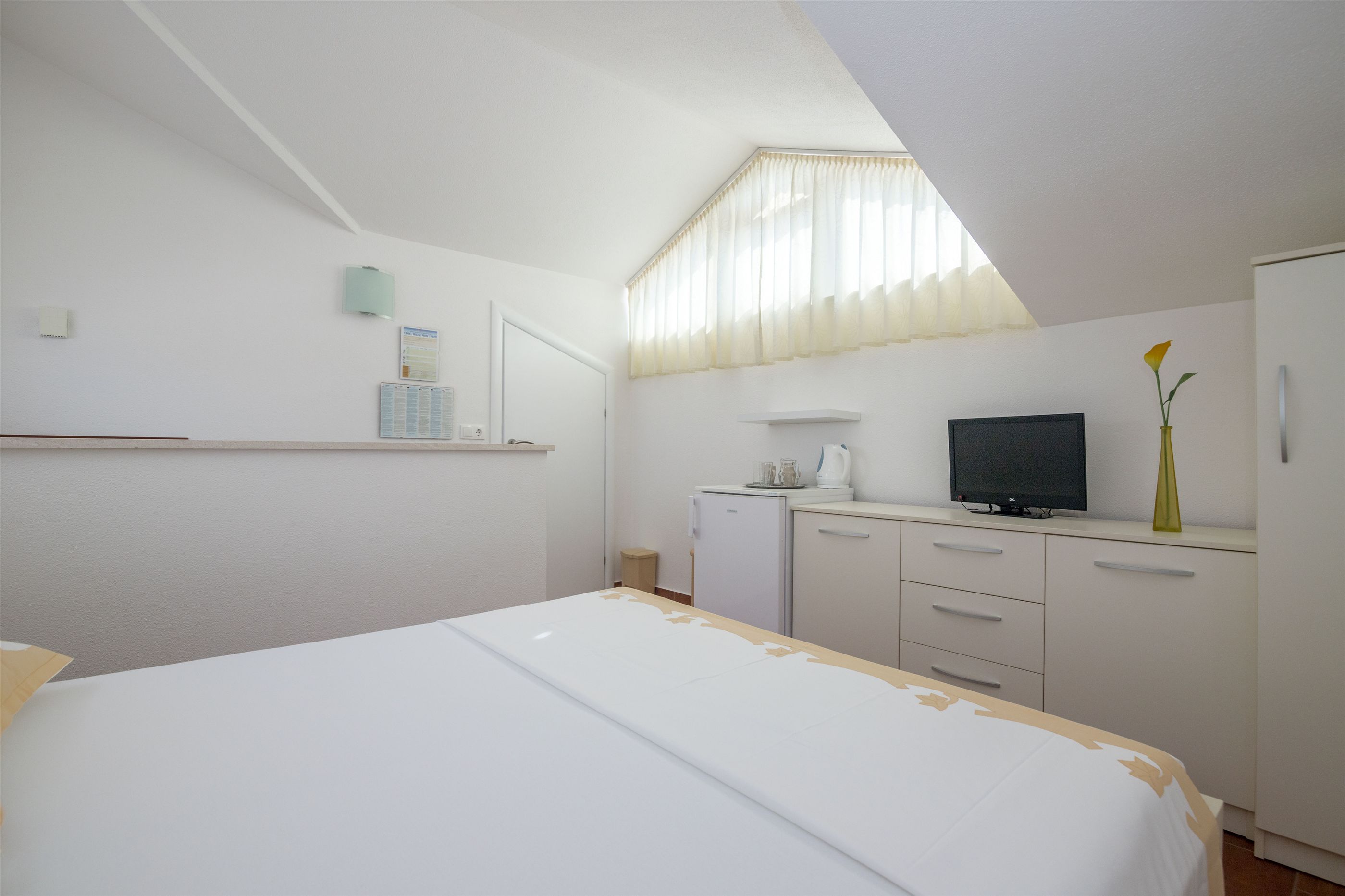 Apartments and Room Maestral 47221-S1
