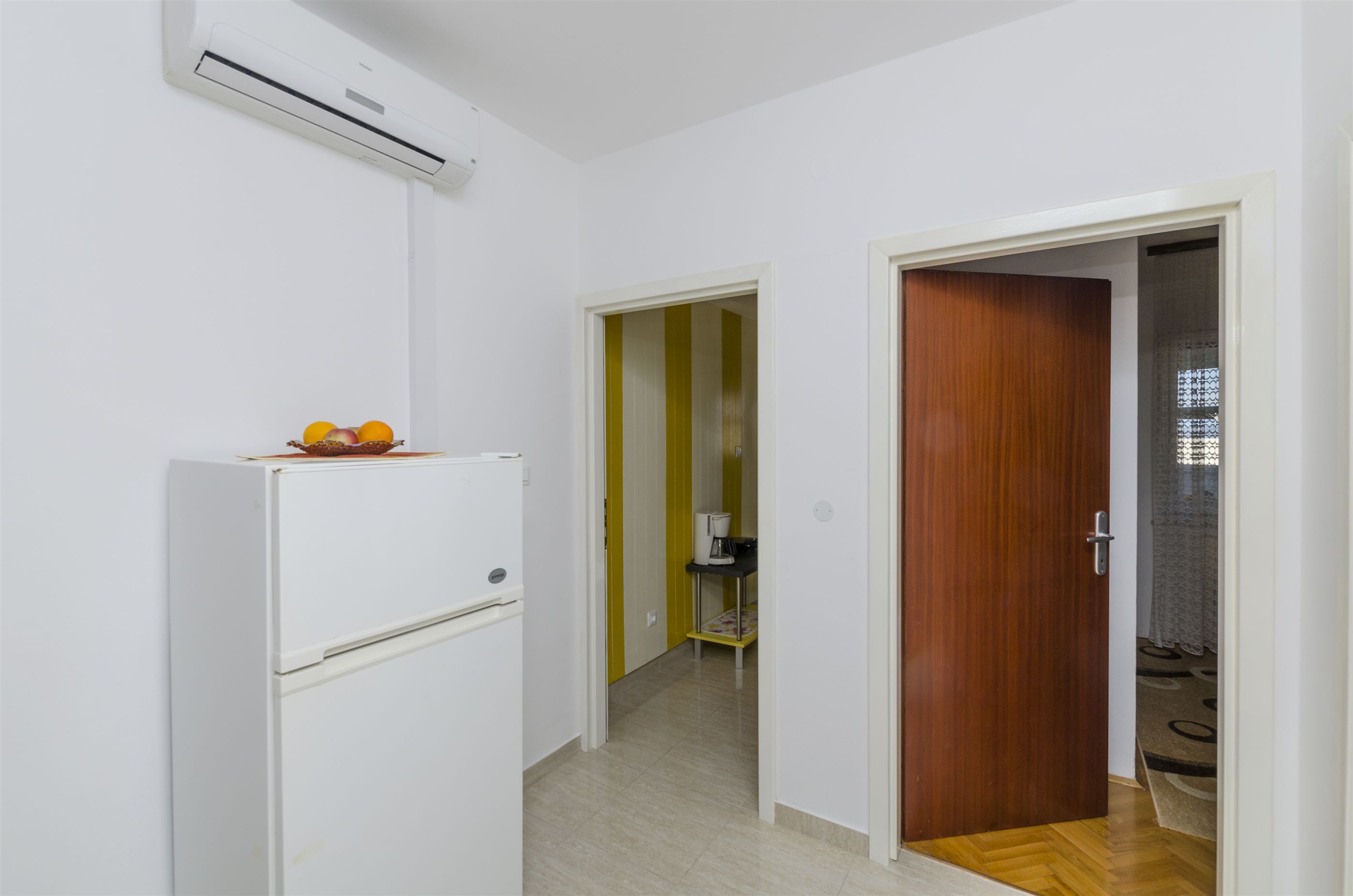 Apartments Karmela 40278-A3