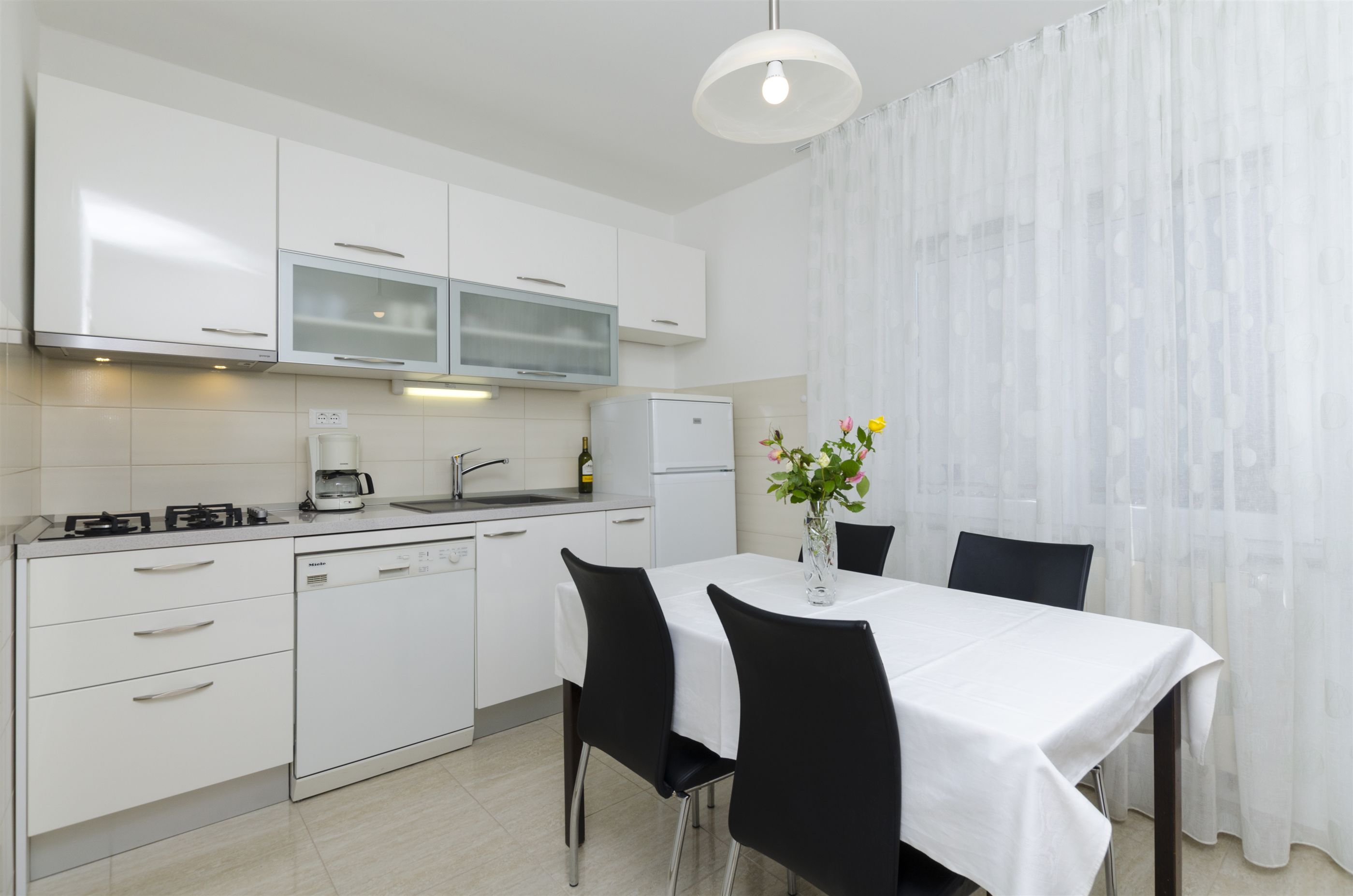 Apartments Karmela 40278-A2