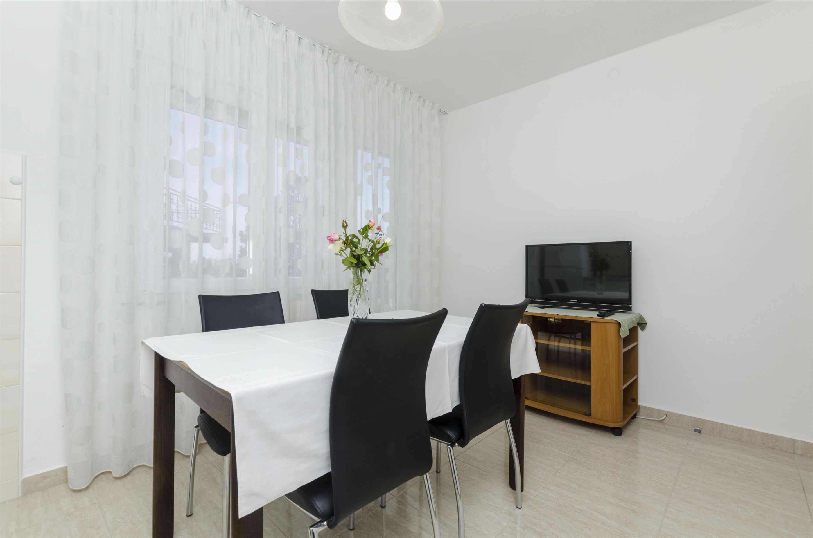 Apartments Karmela 40278-A2