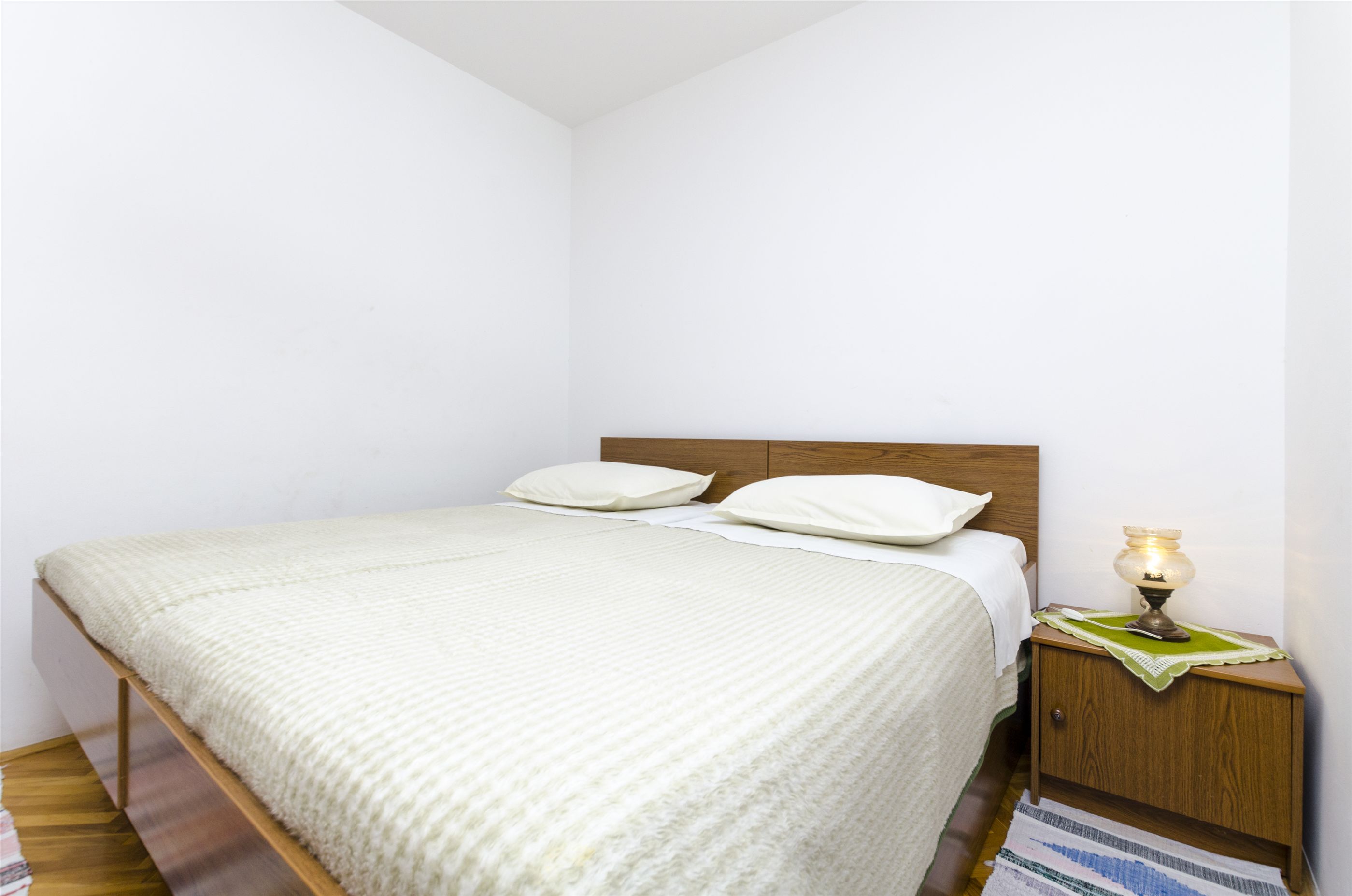 Apartments Karmela 40278-A1