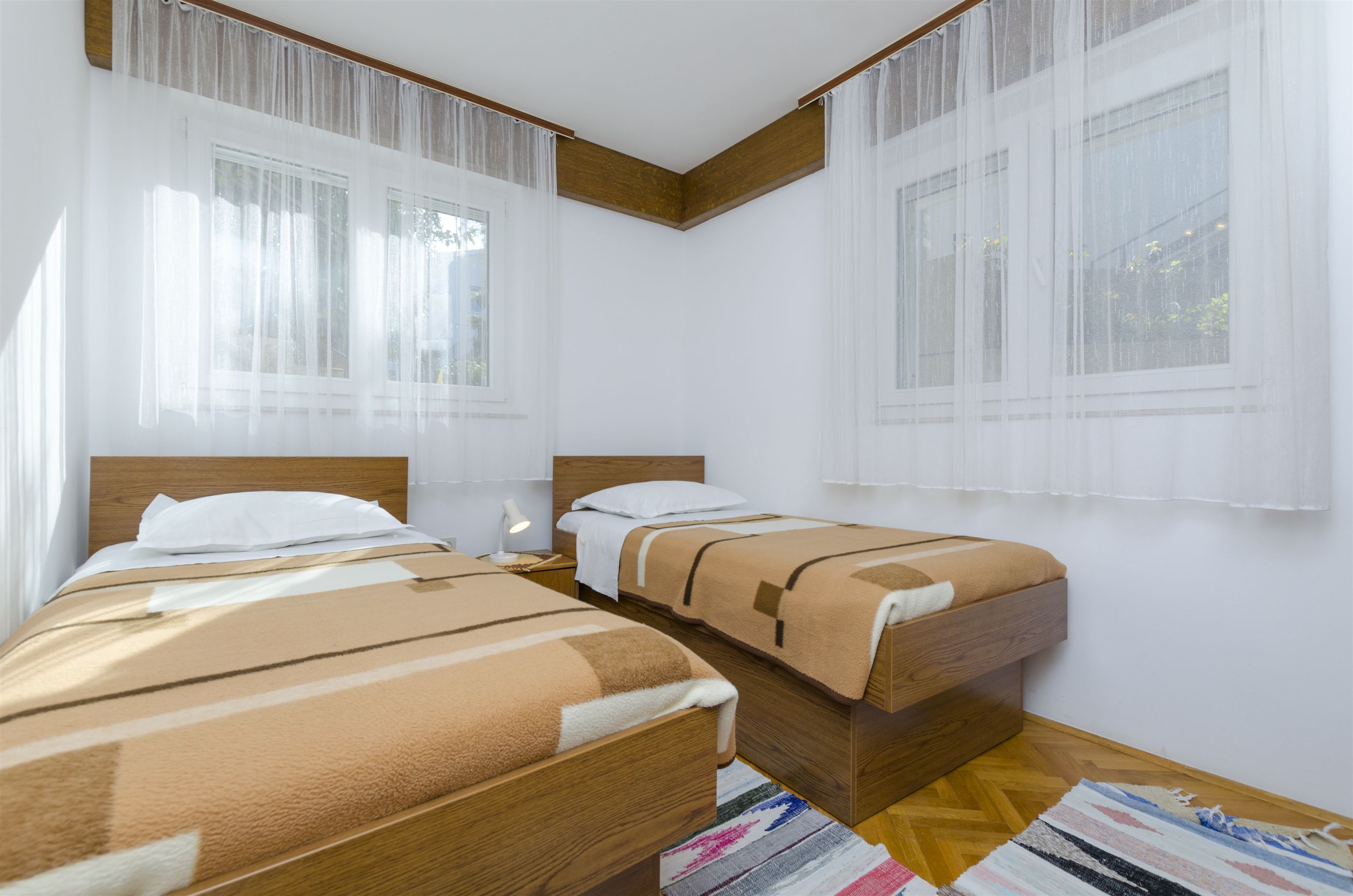 Apartments Karmela 40278-A1