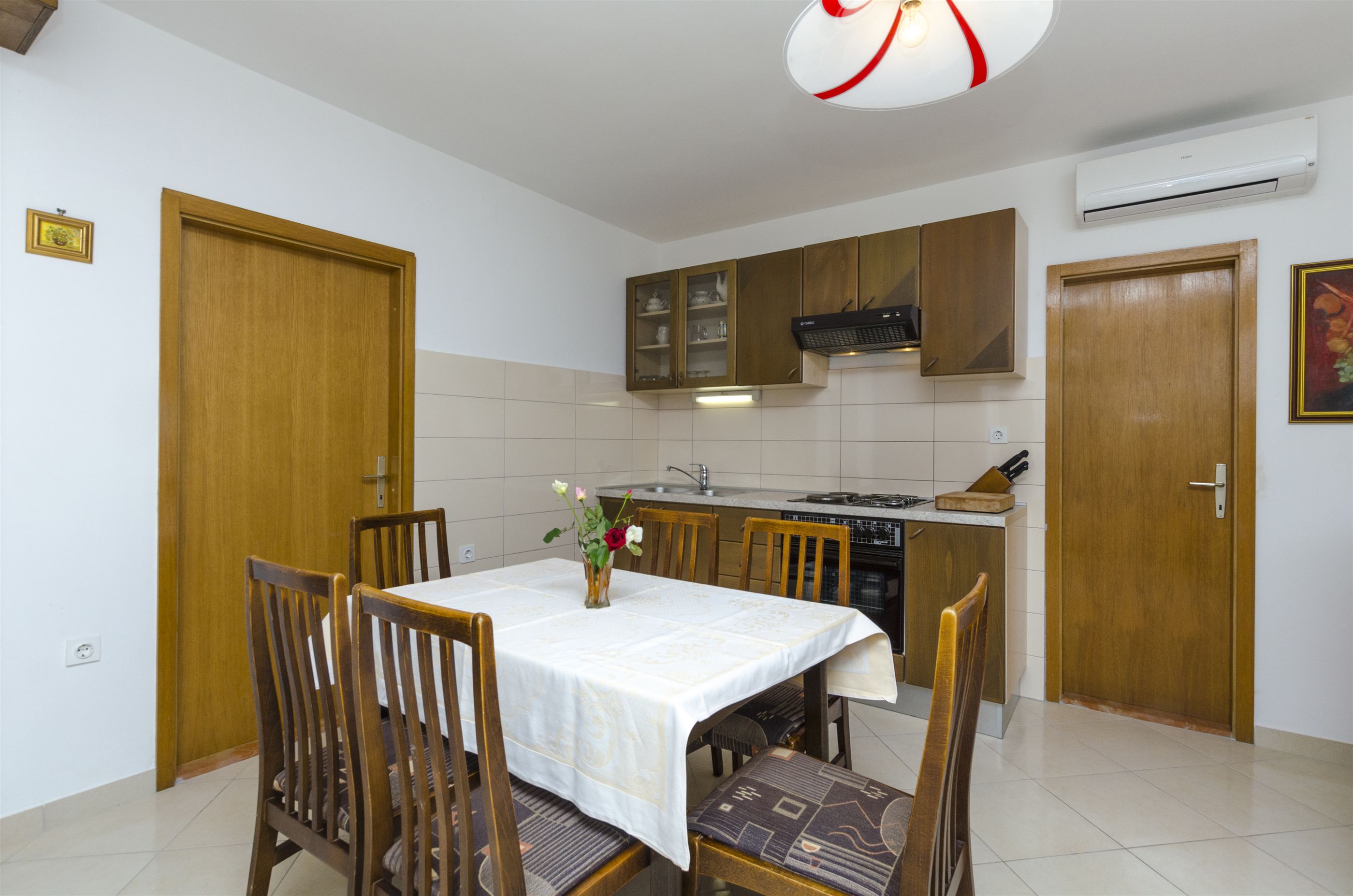 Apartments Karmela 40278-A1