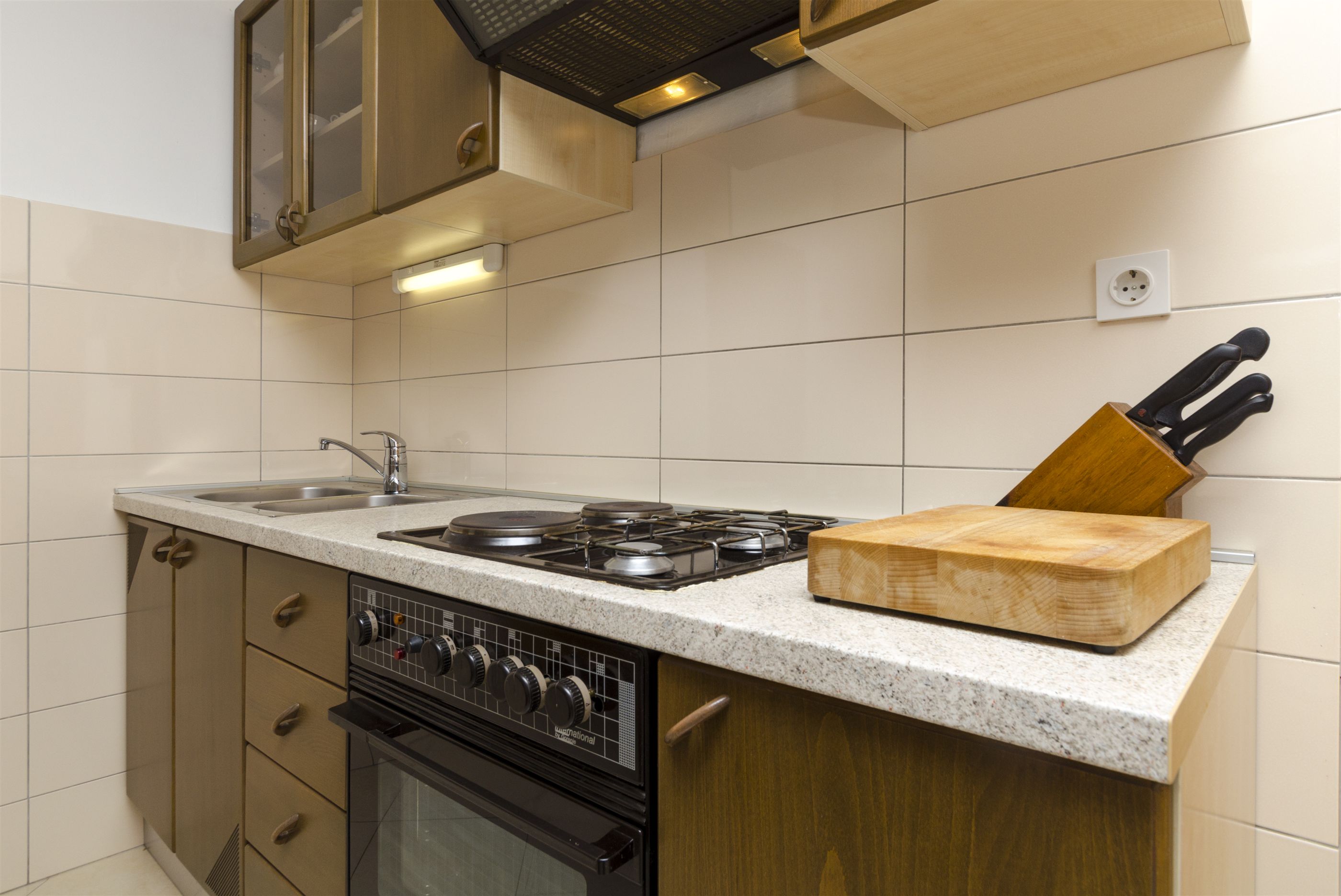 Apartments Karmela 40278-A1