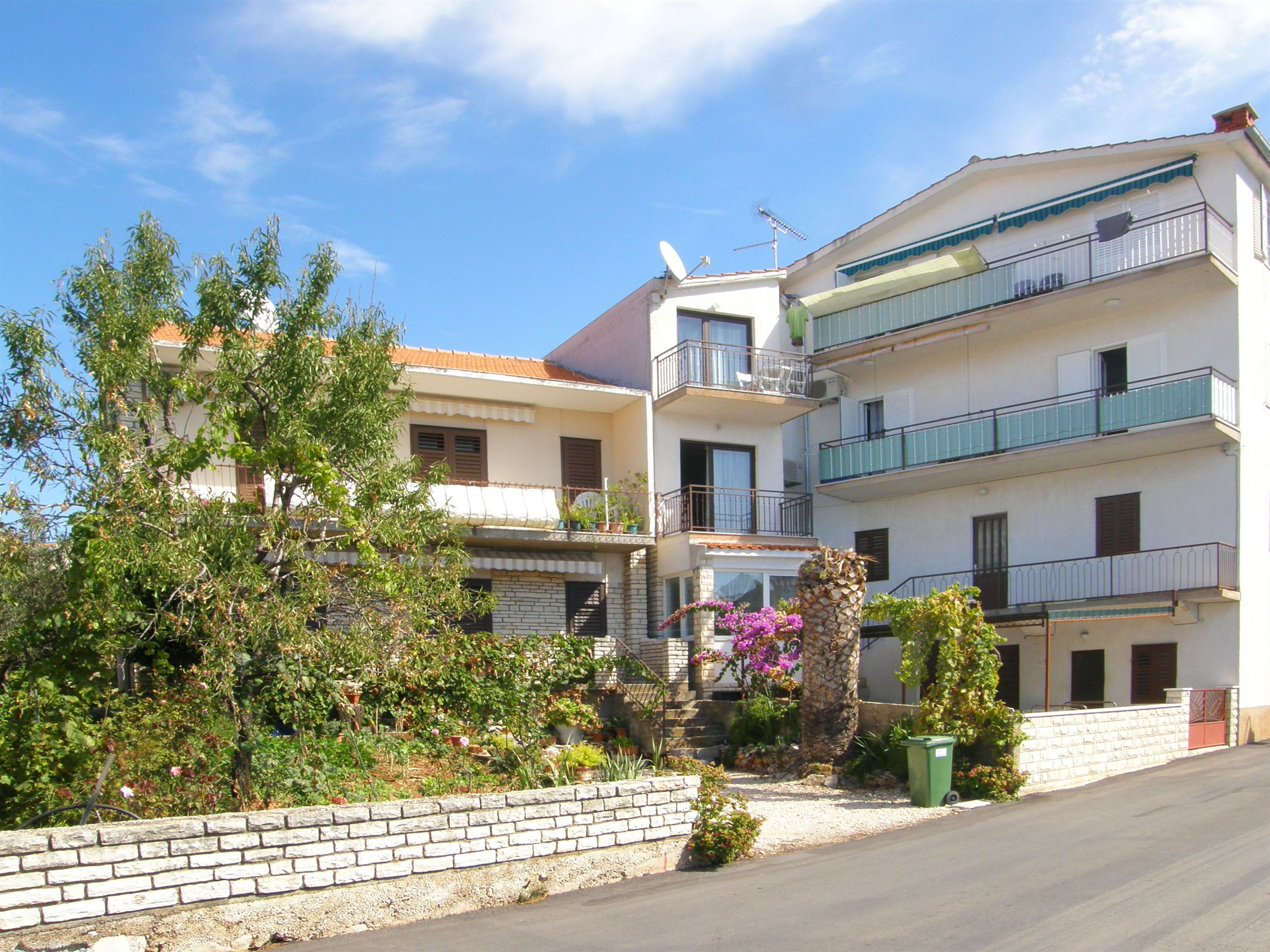 Apartment Mira 40458-A1