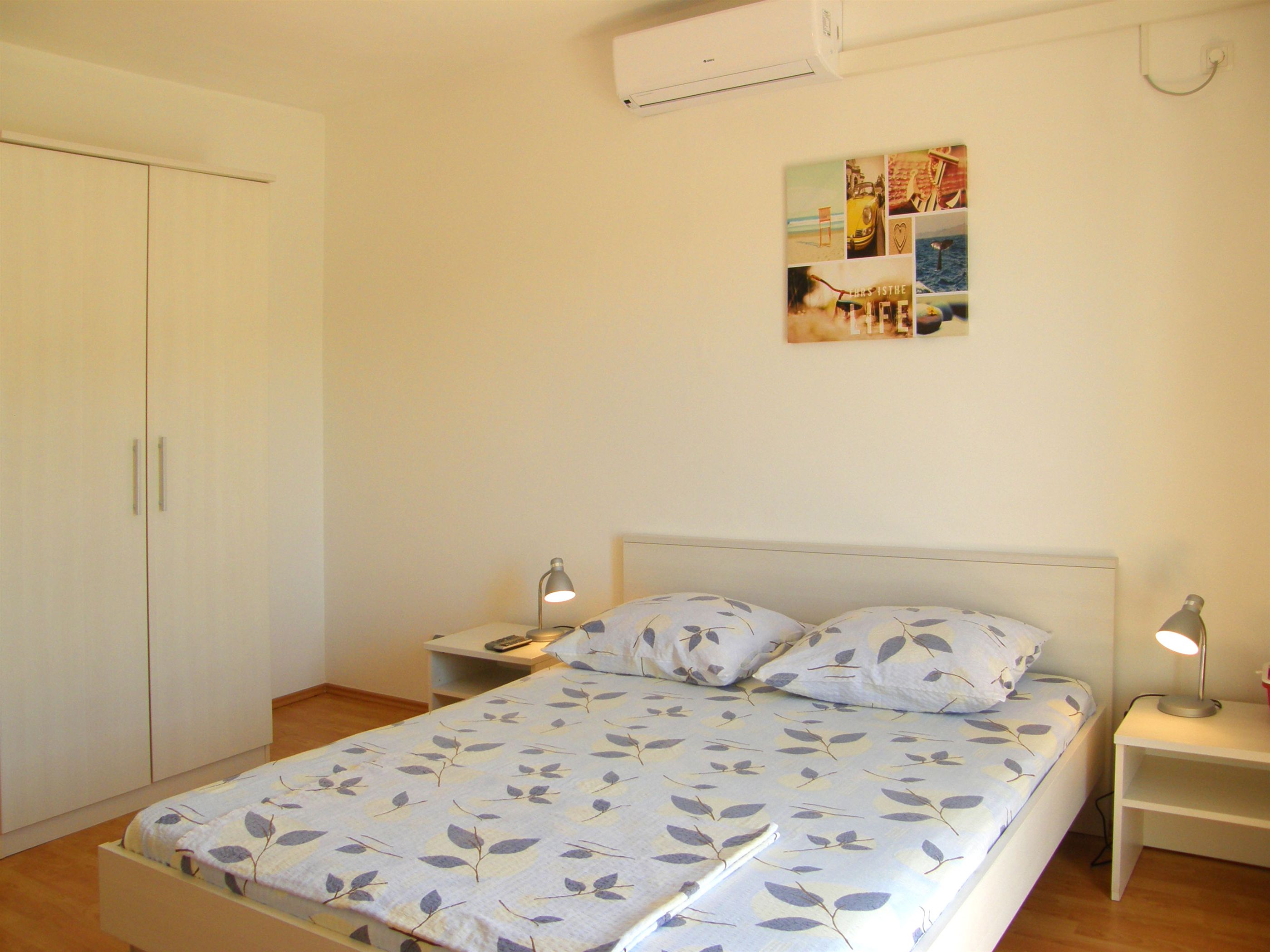 Apartments Dijo 40494-A1