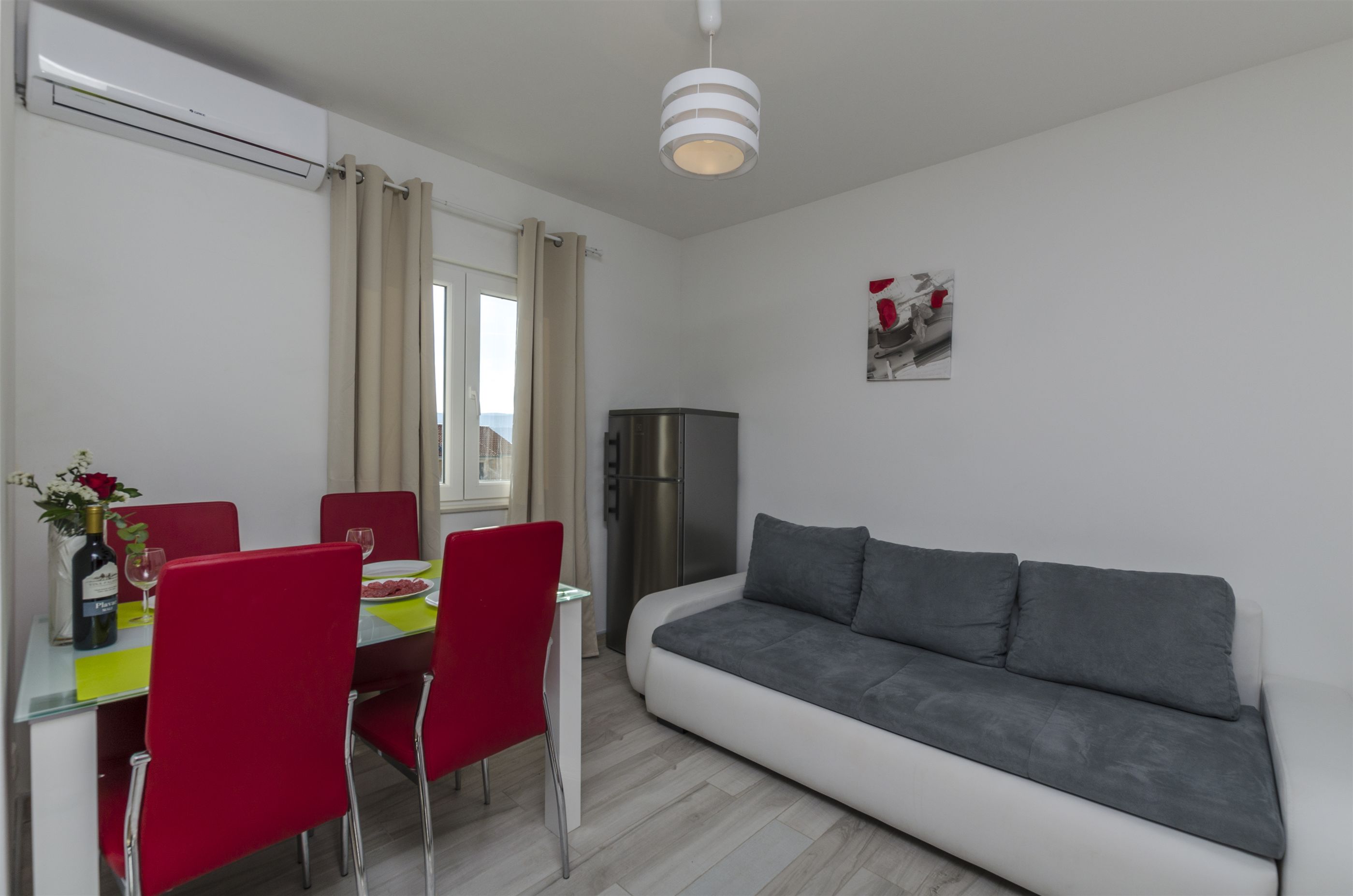 Apartments Lorenzo 26581-A2
