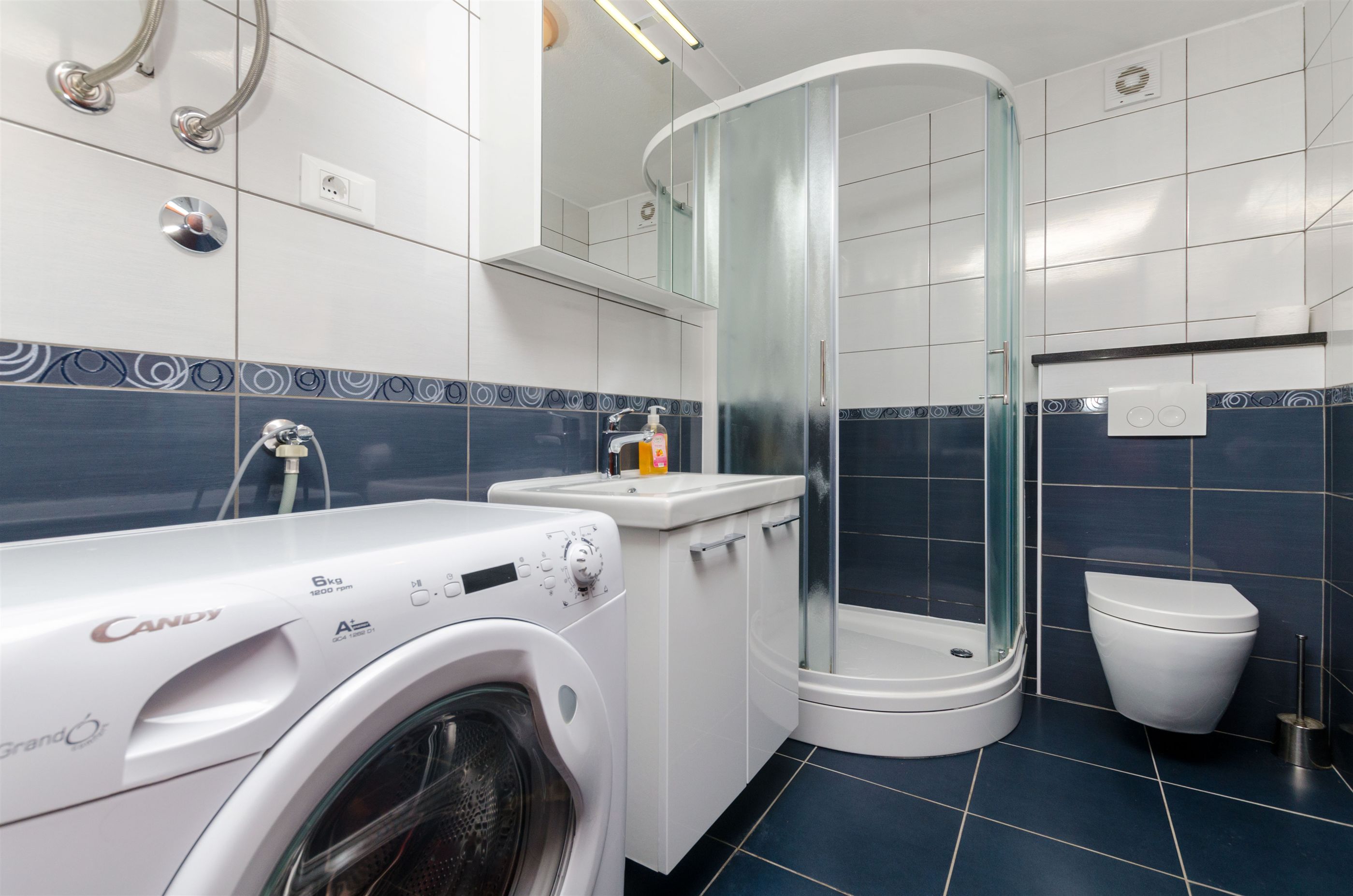Apartments Zdravka G 40496-A1