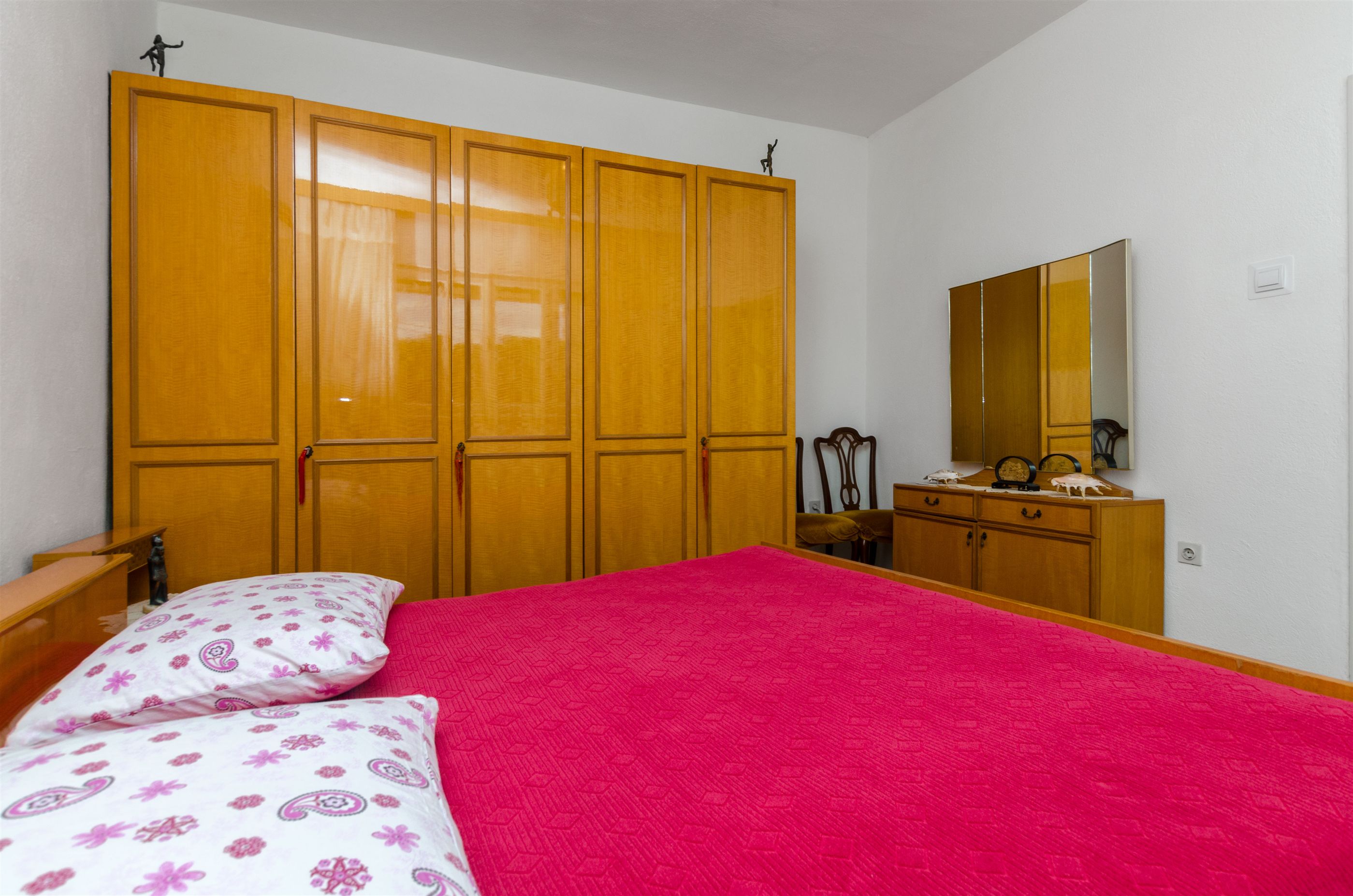 Apartments Franka 42261-A1