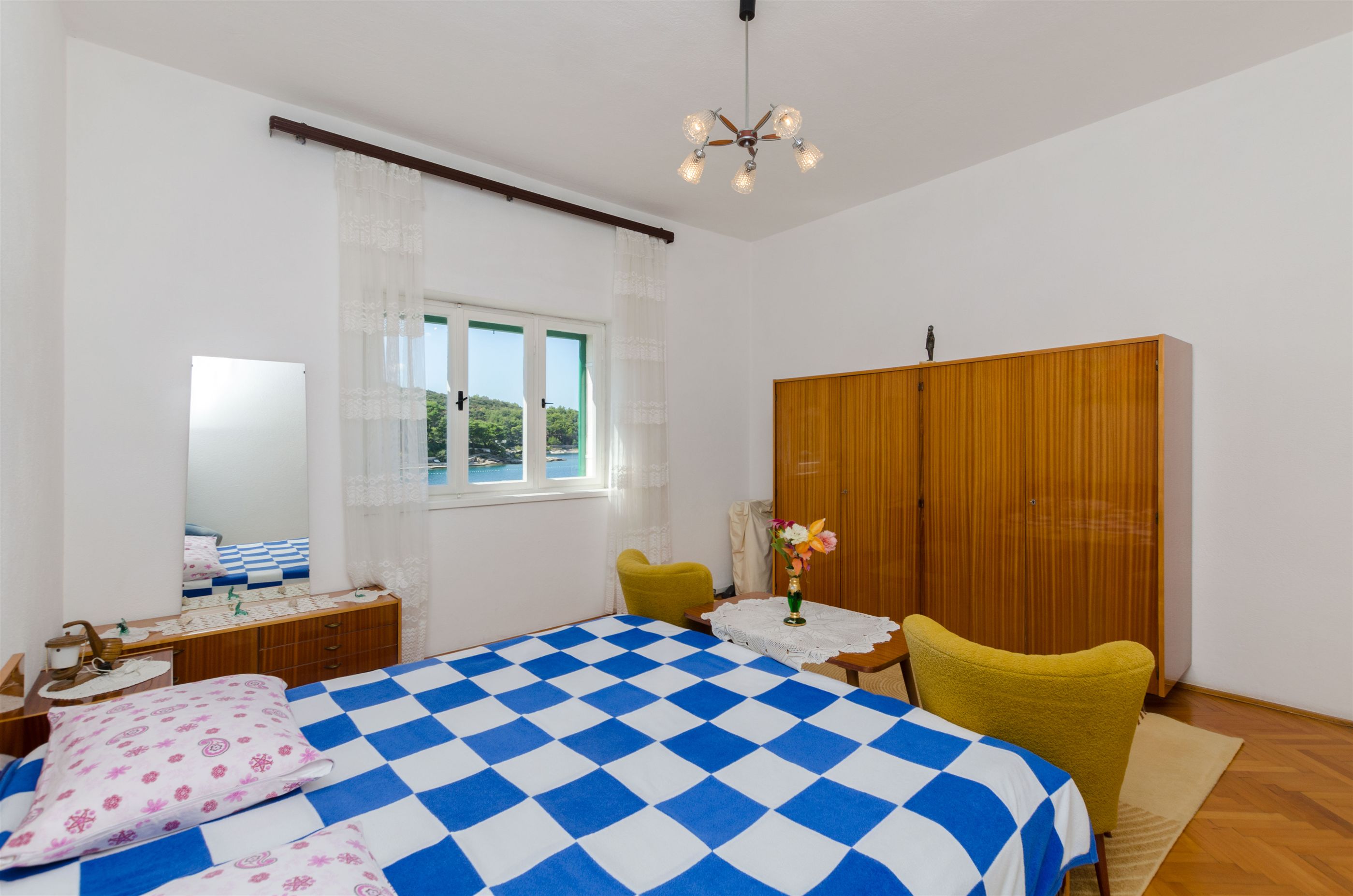 Apartments Franka 42261-A2