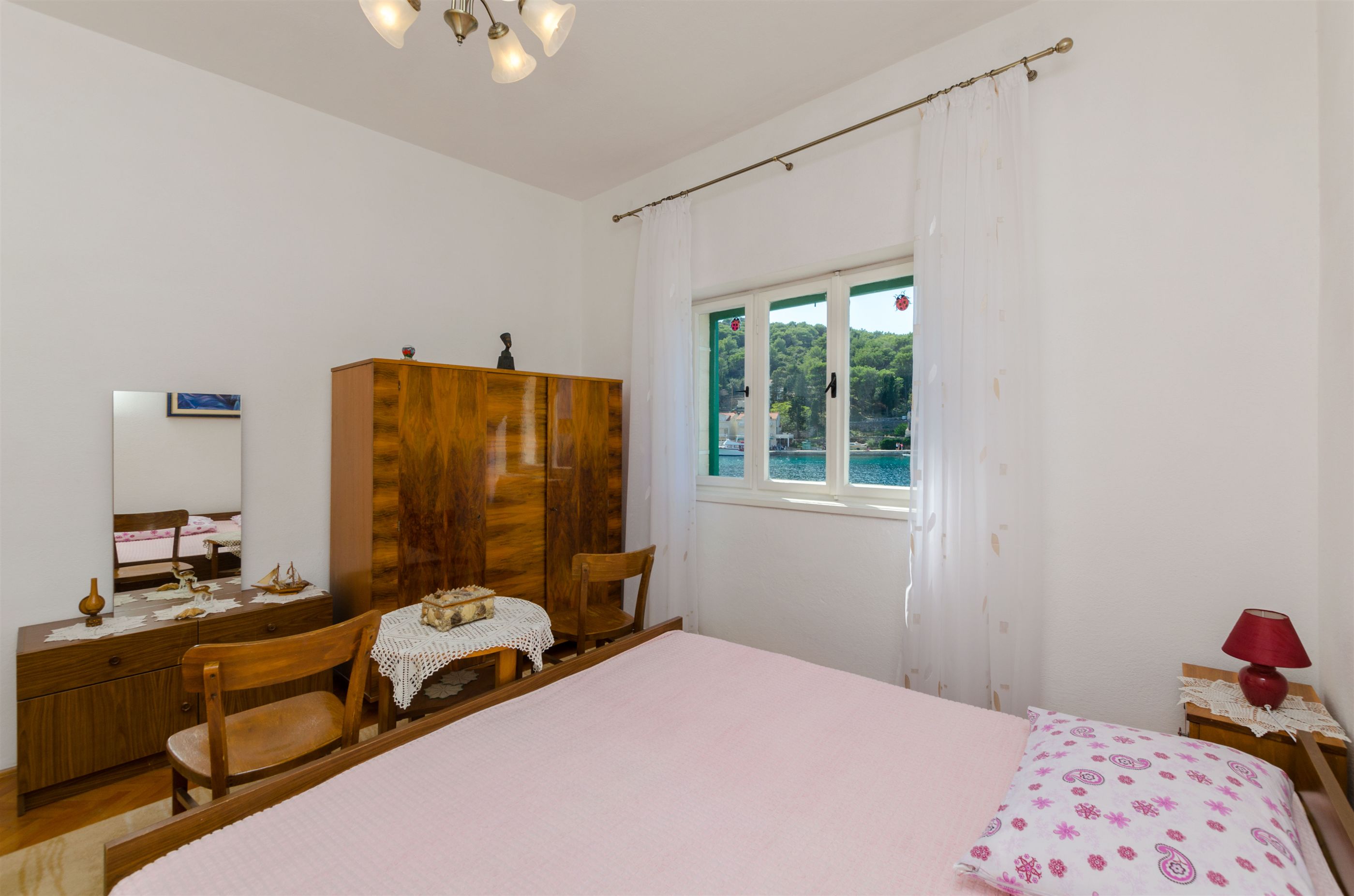 Apartments Franka 42261-A2
