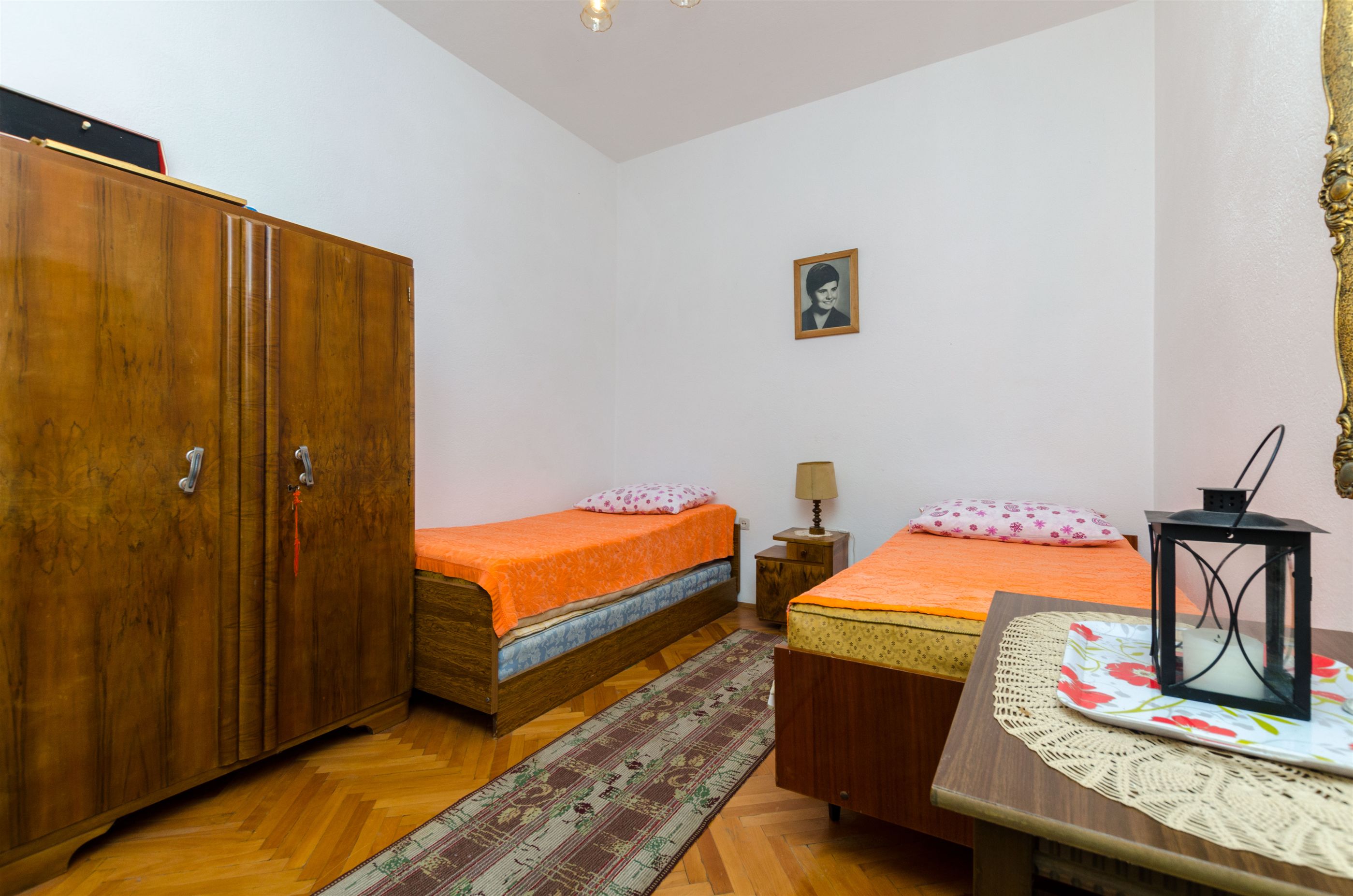 Apartments Franka 42261-A2