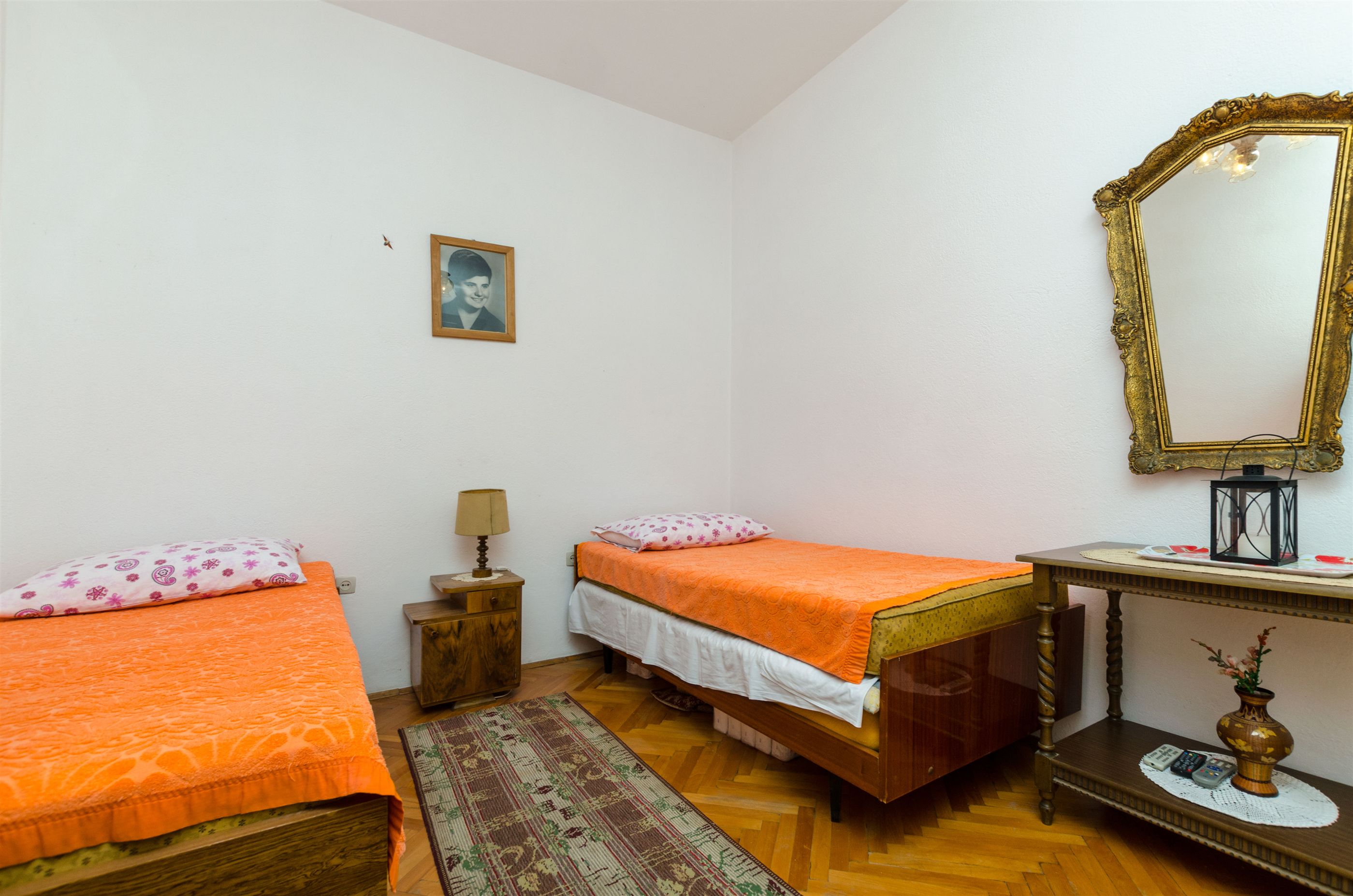 Apartments Franka 42261-A2