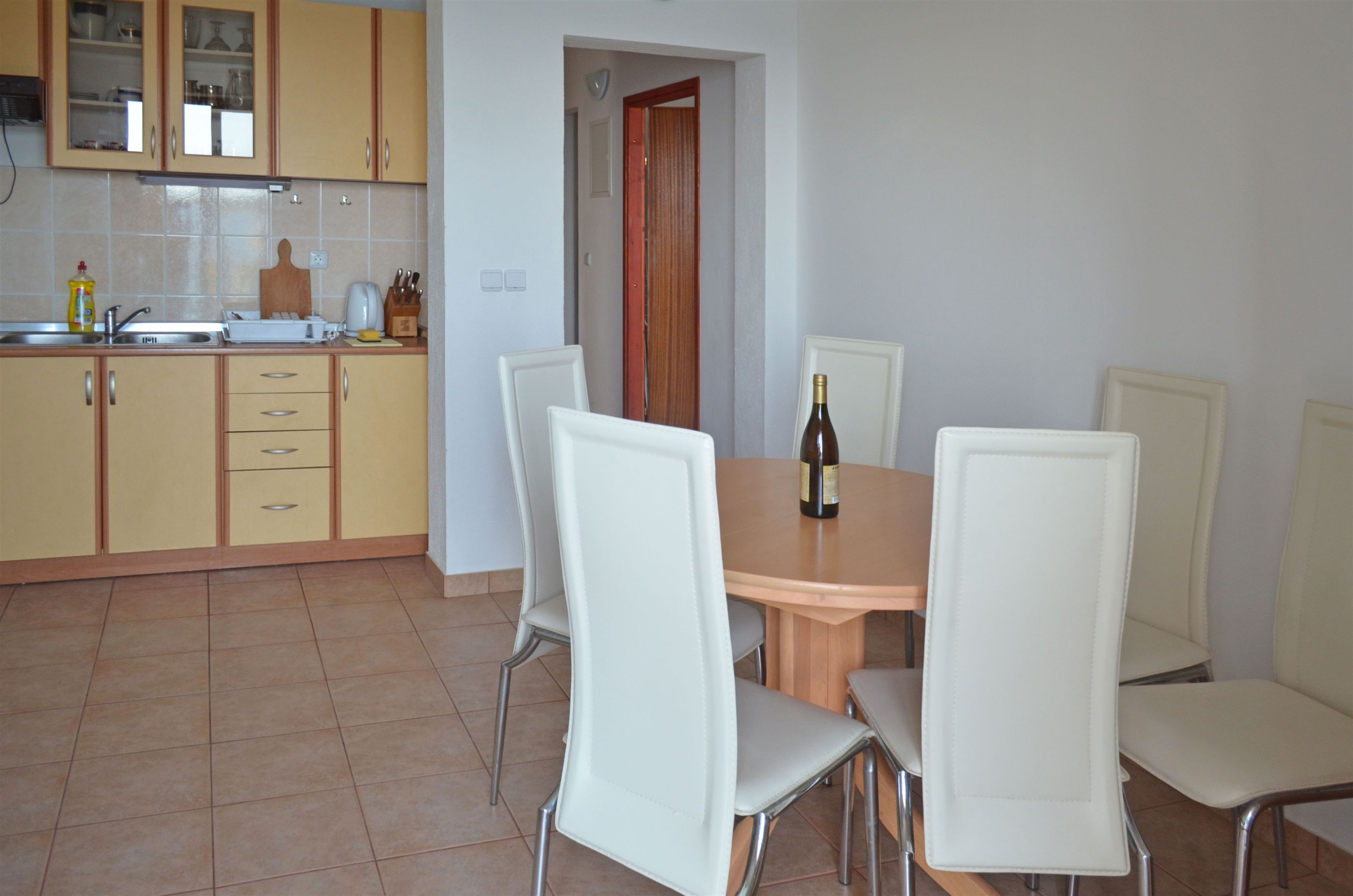 Apartments Ivana 40464-A2