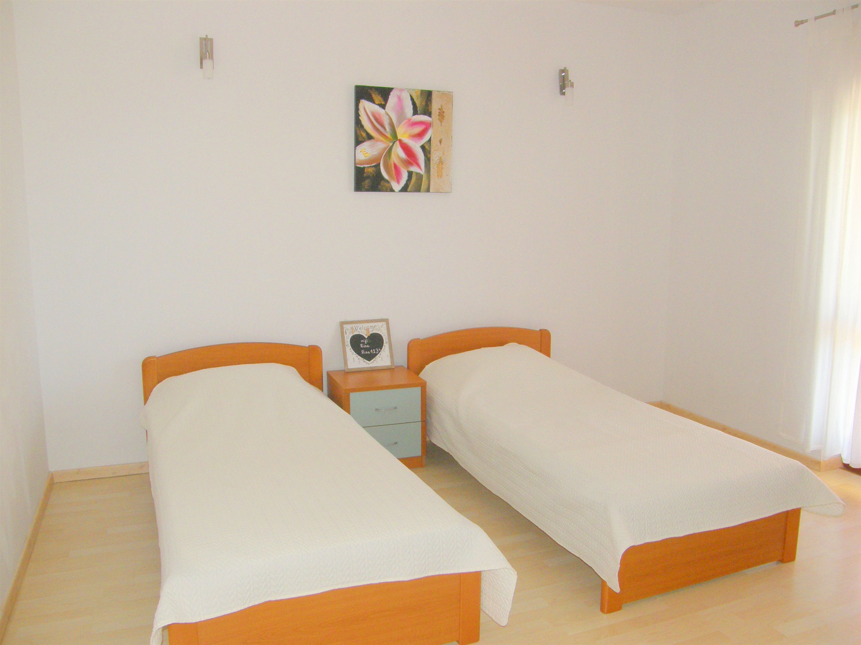 Apartments Rina 41347-A1