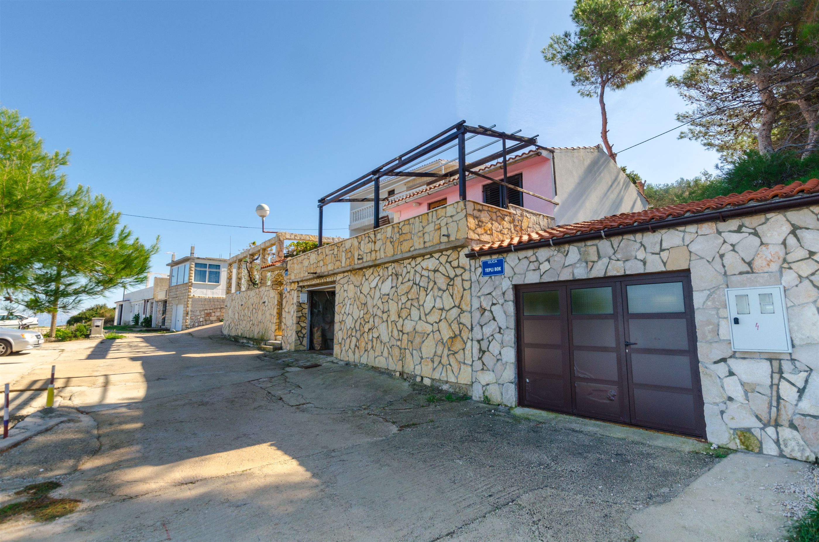 House Barbarina 38793-K1