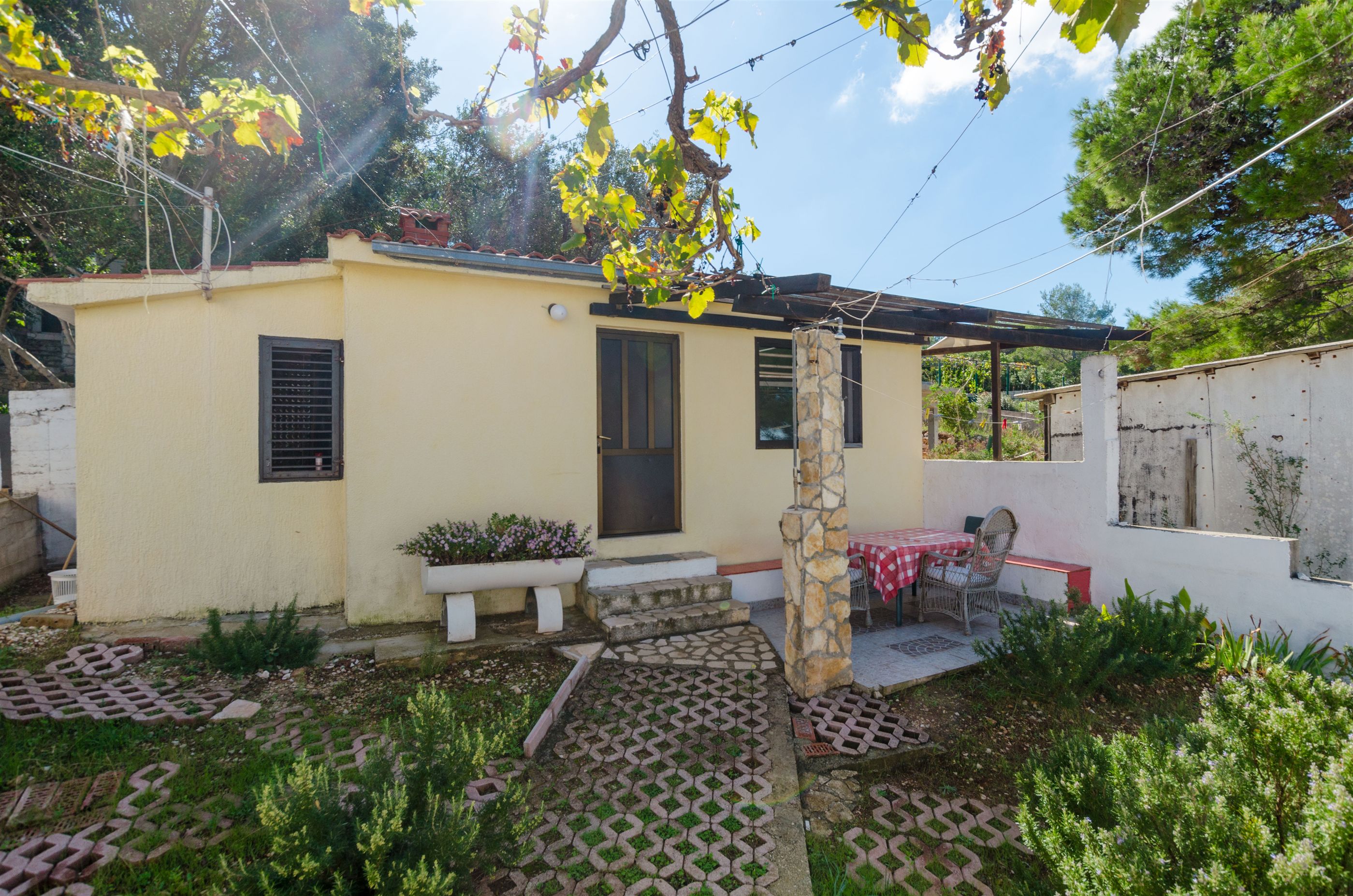 House Slišković 38792-K1