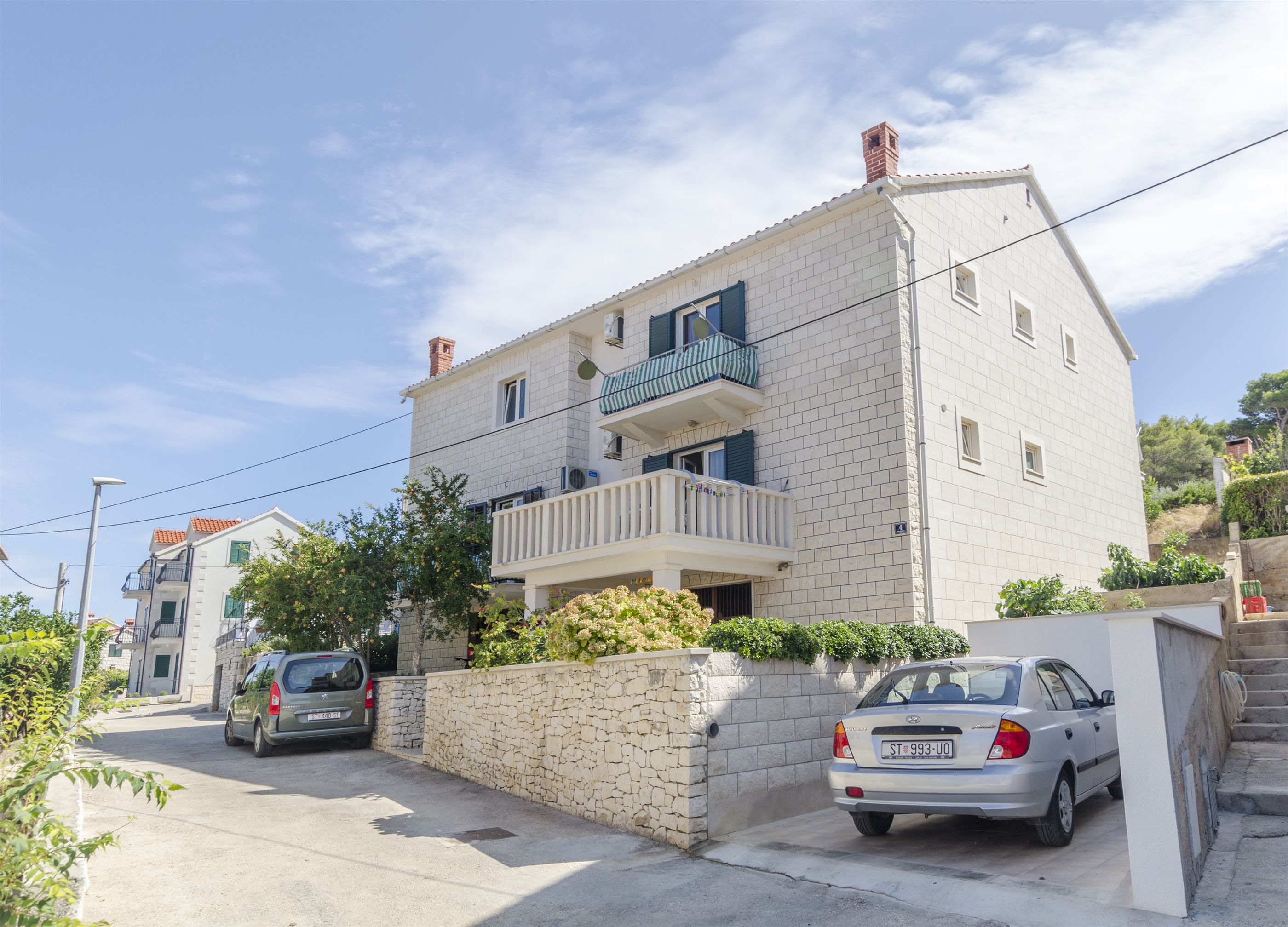 Apartments Grozdana 38521-A2