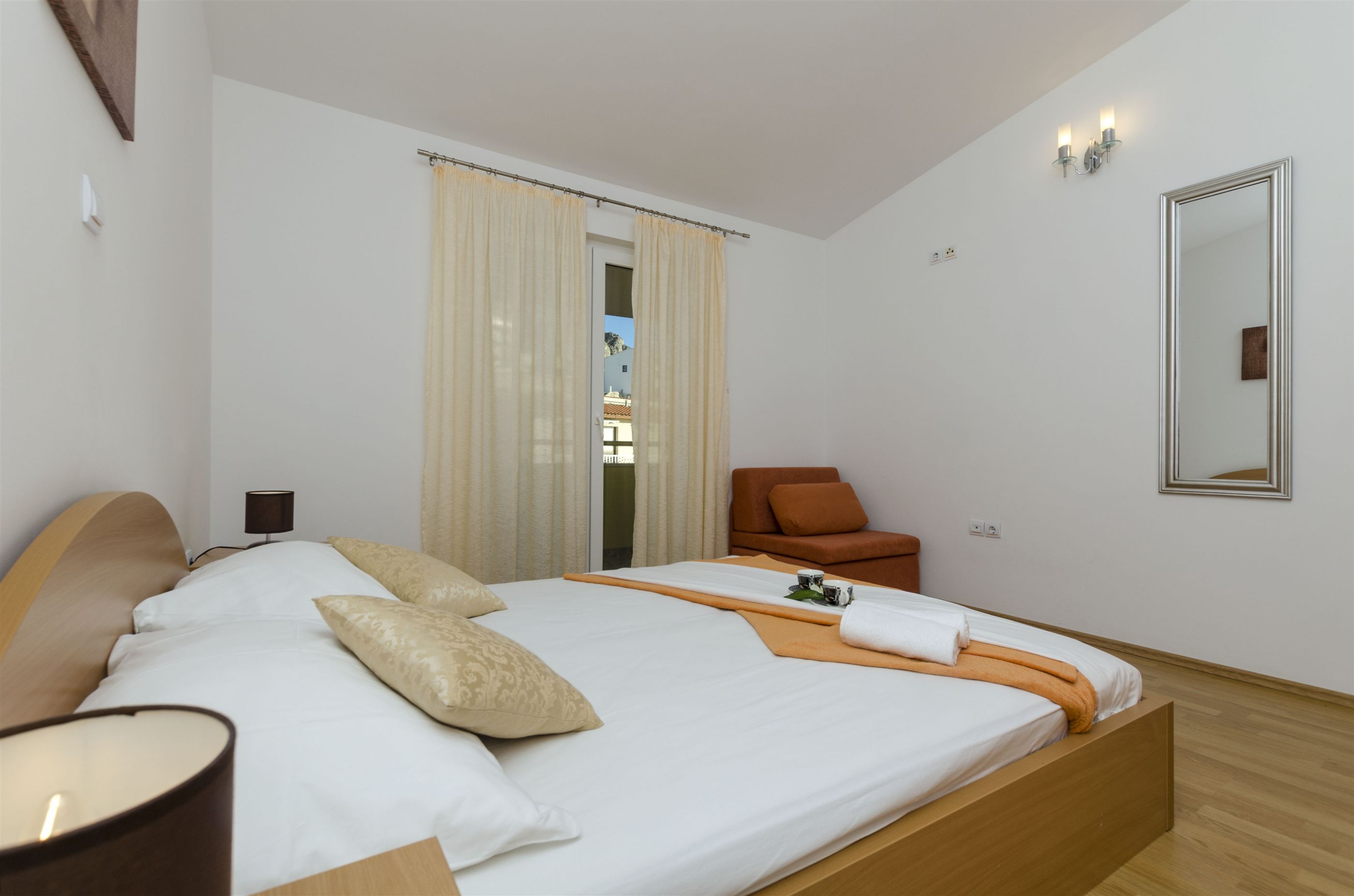 Apartments Srecko 41401-A1