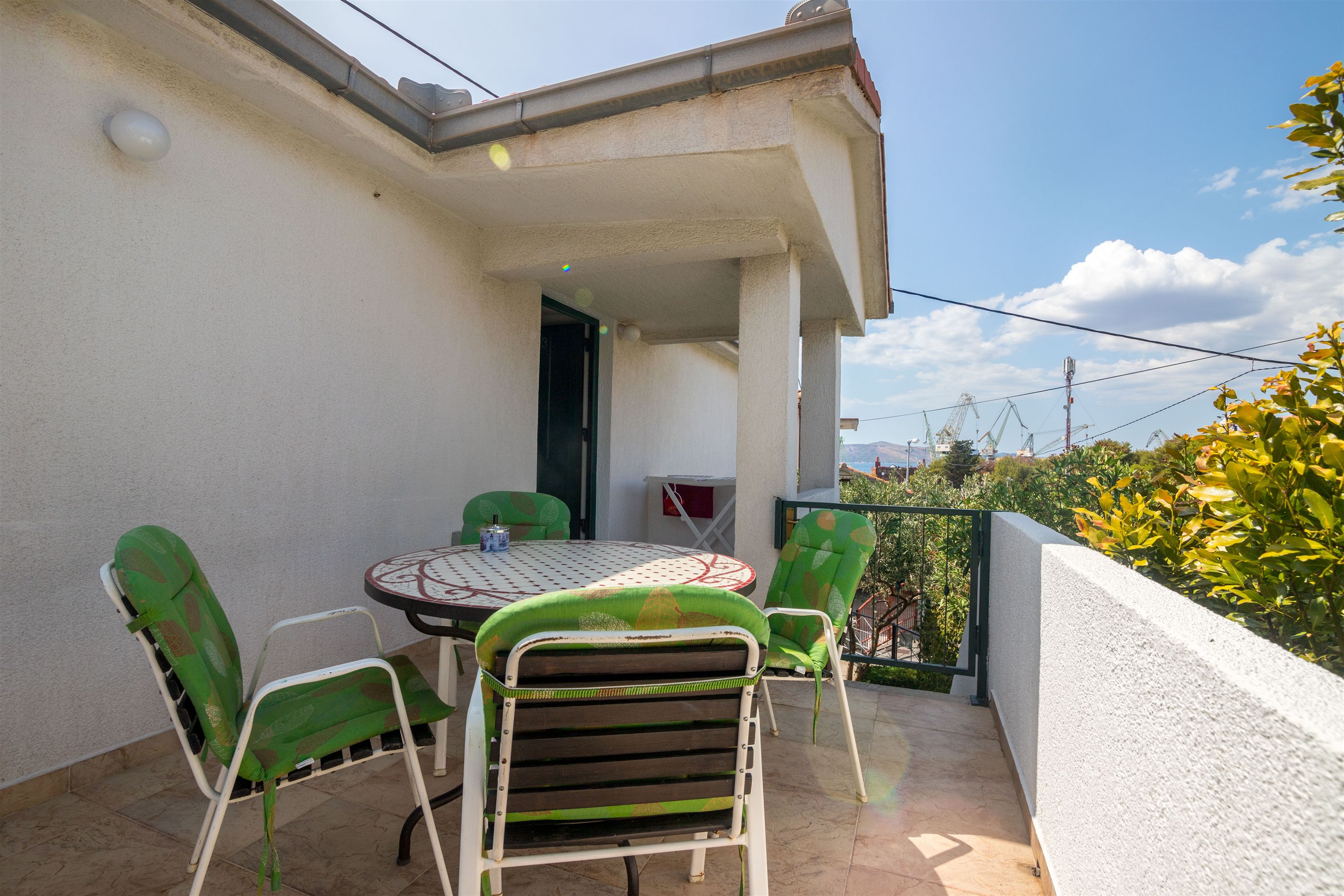 Apartment and Rooms Ruža 35621-A1