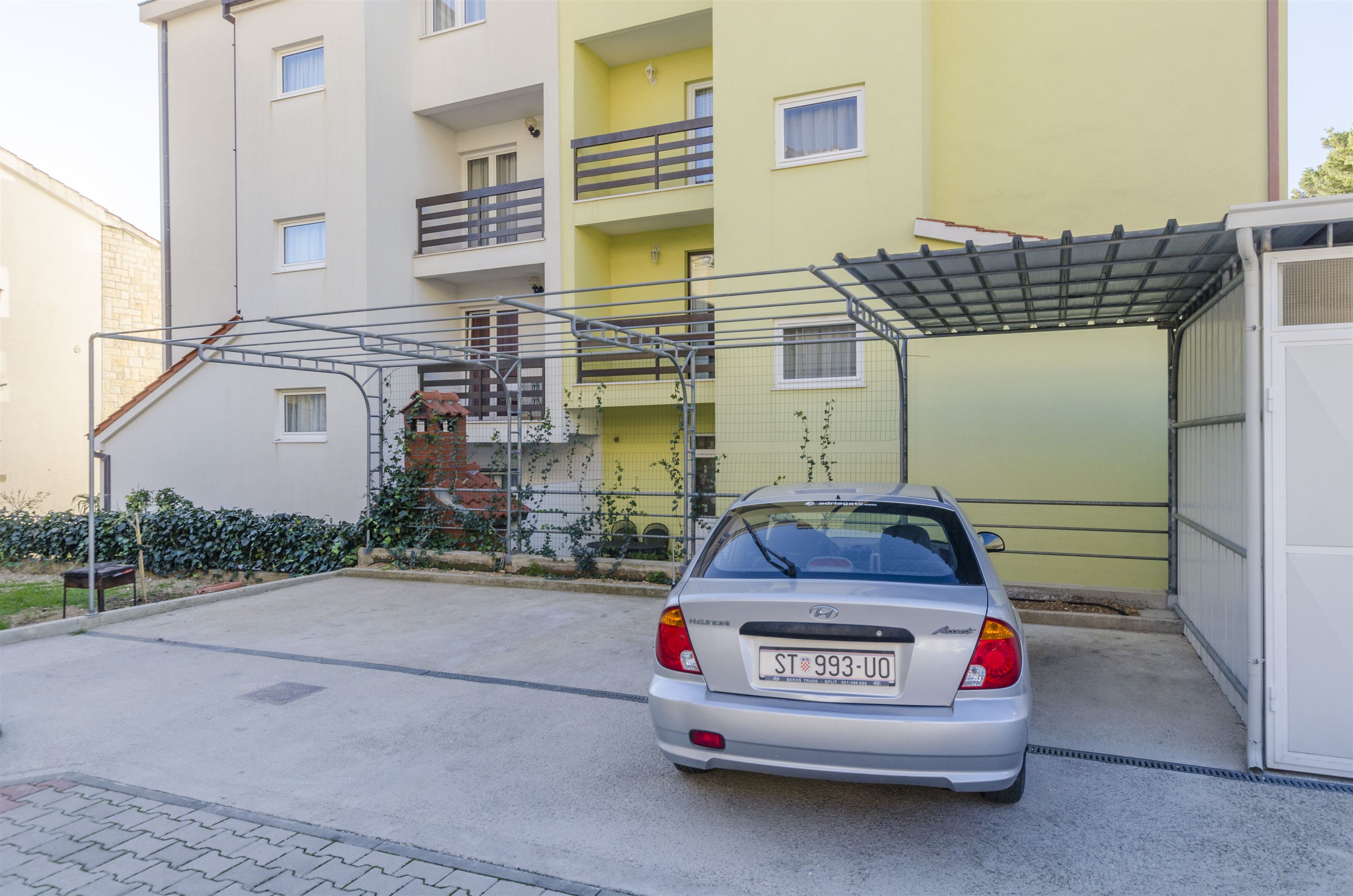 Apartments Srecko 41401-A1