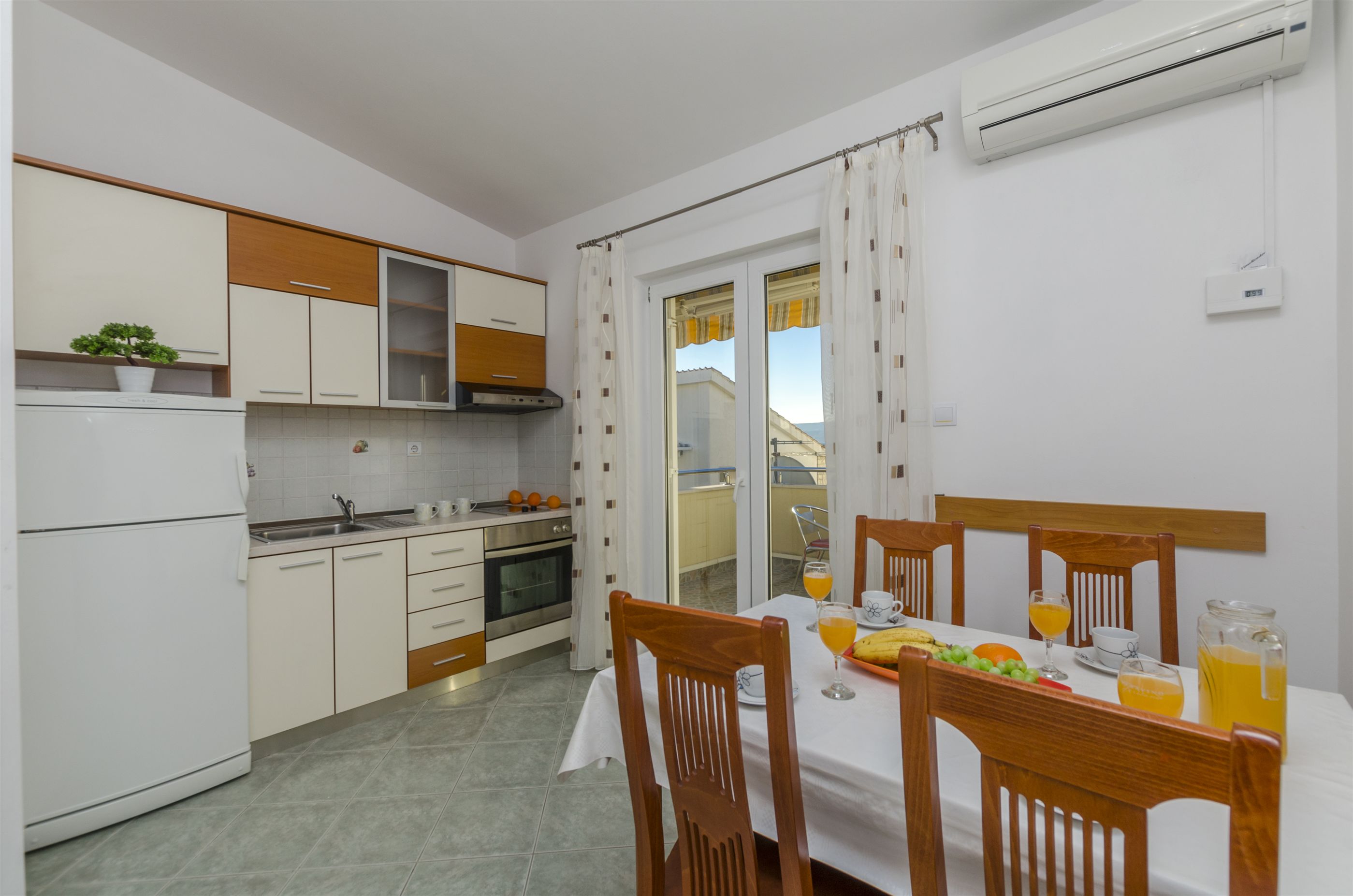 Apartments Srecko 41401-A2
