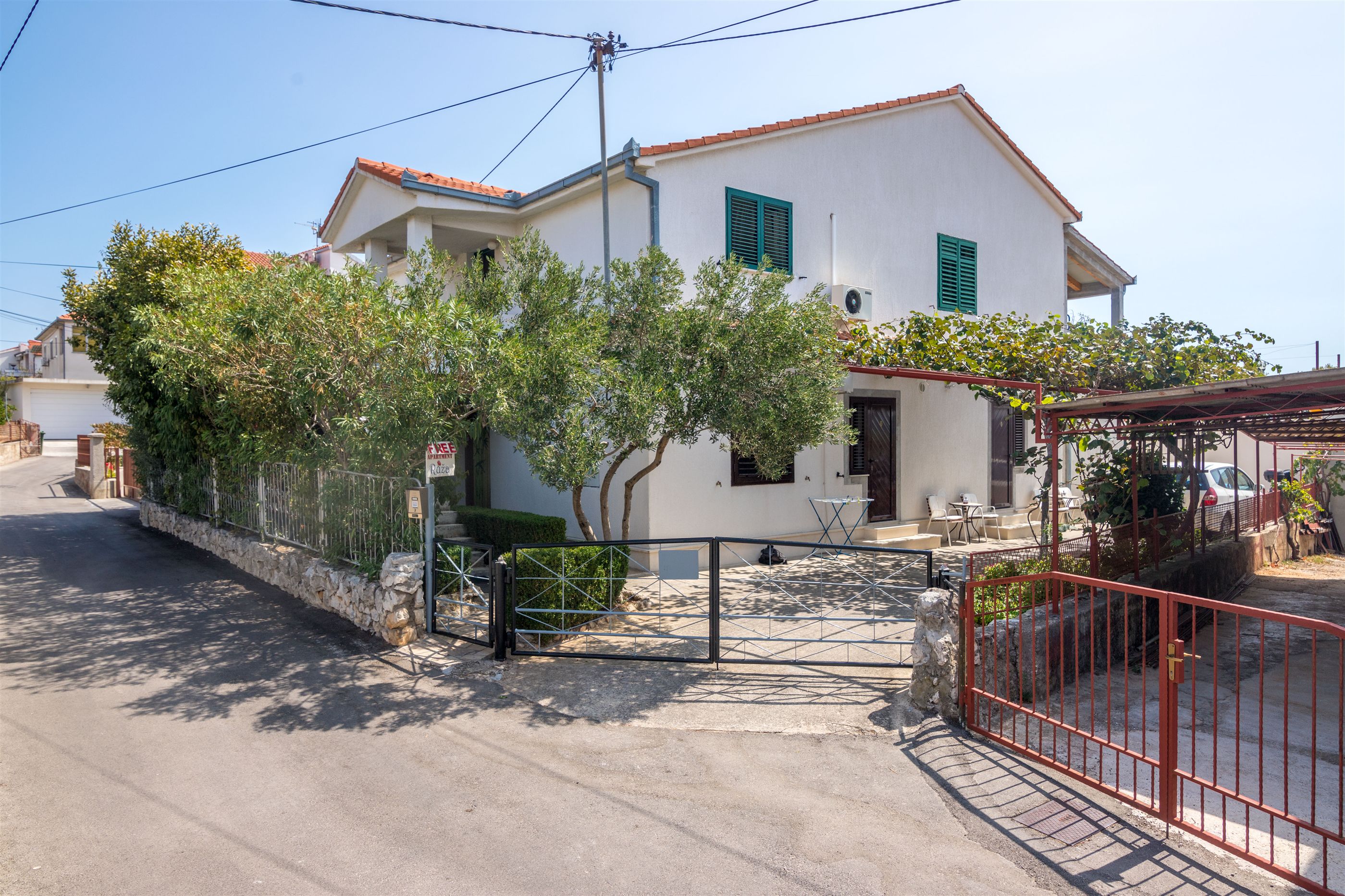 Apartment and Rooms Ruža 35621-S2