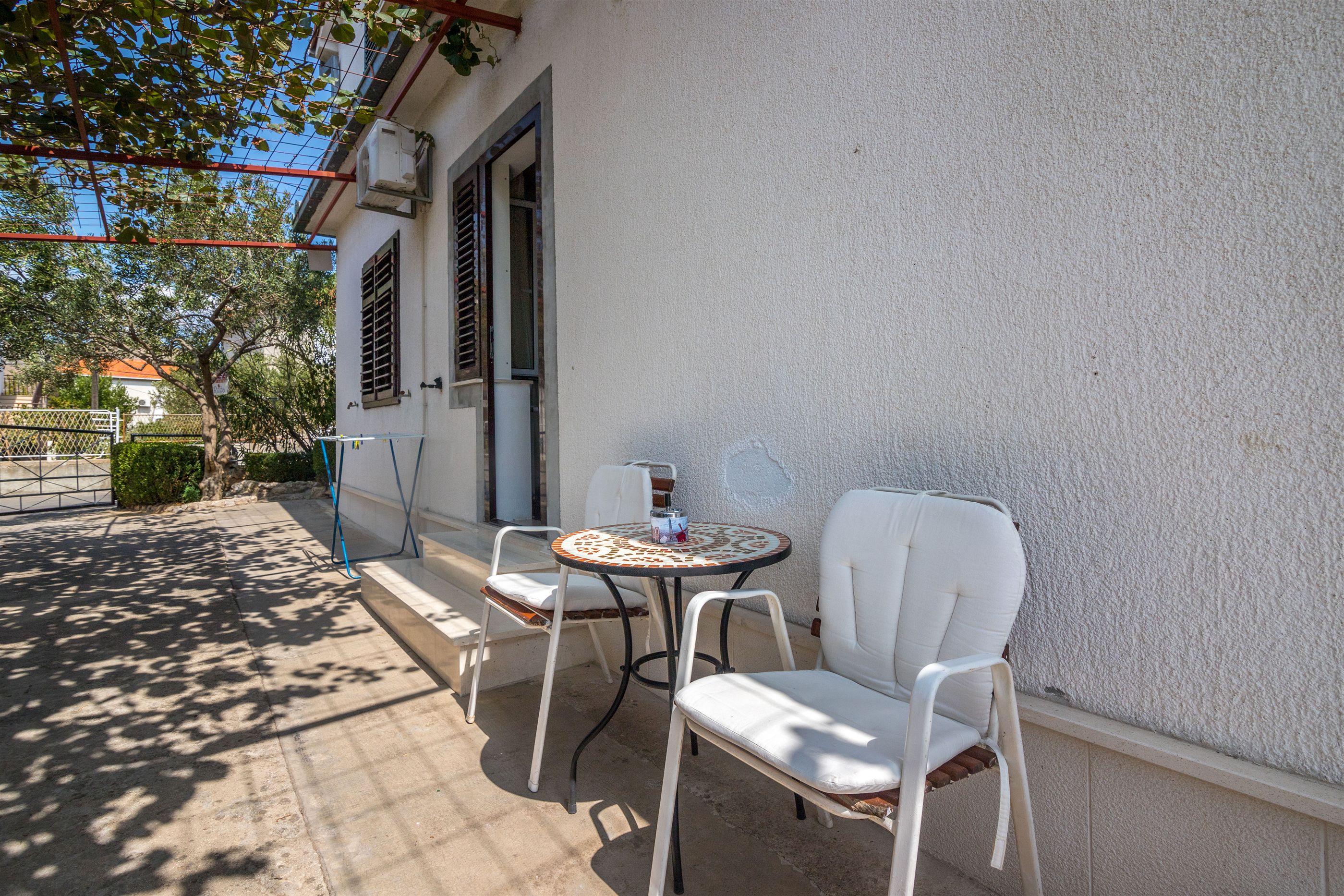 Apartment and Rooms Ruža 35621-S1