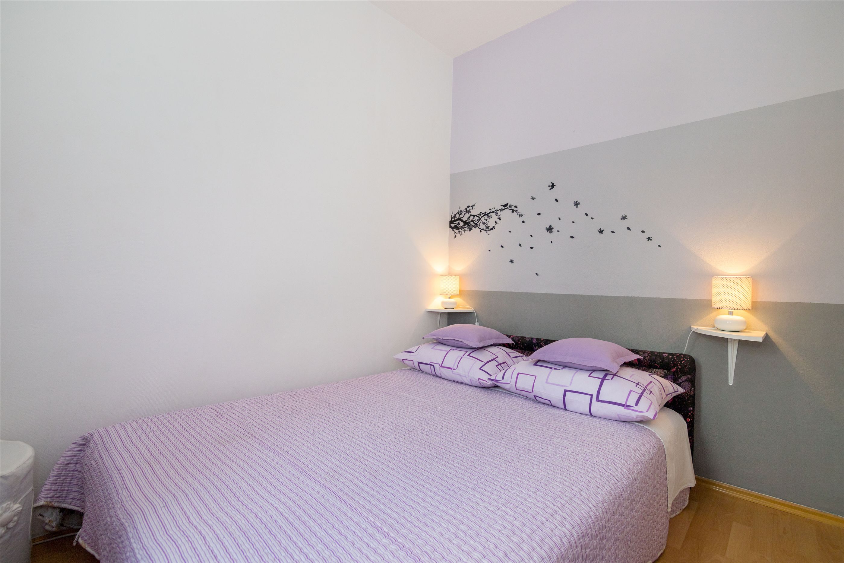 Apartments Mirjana 32121-A1