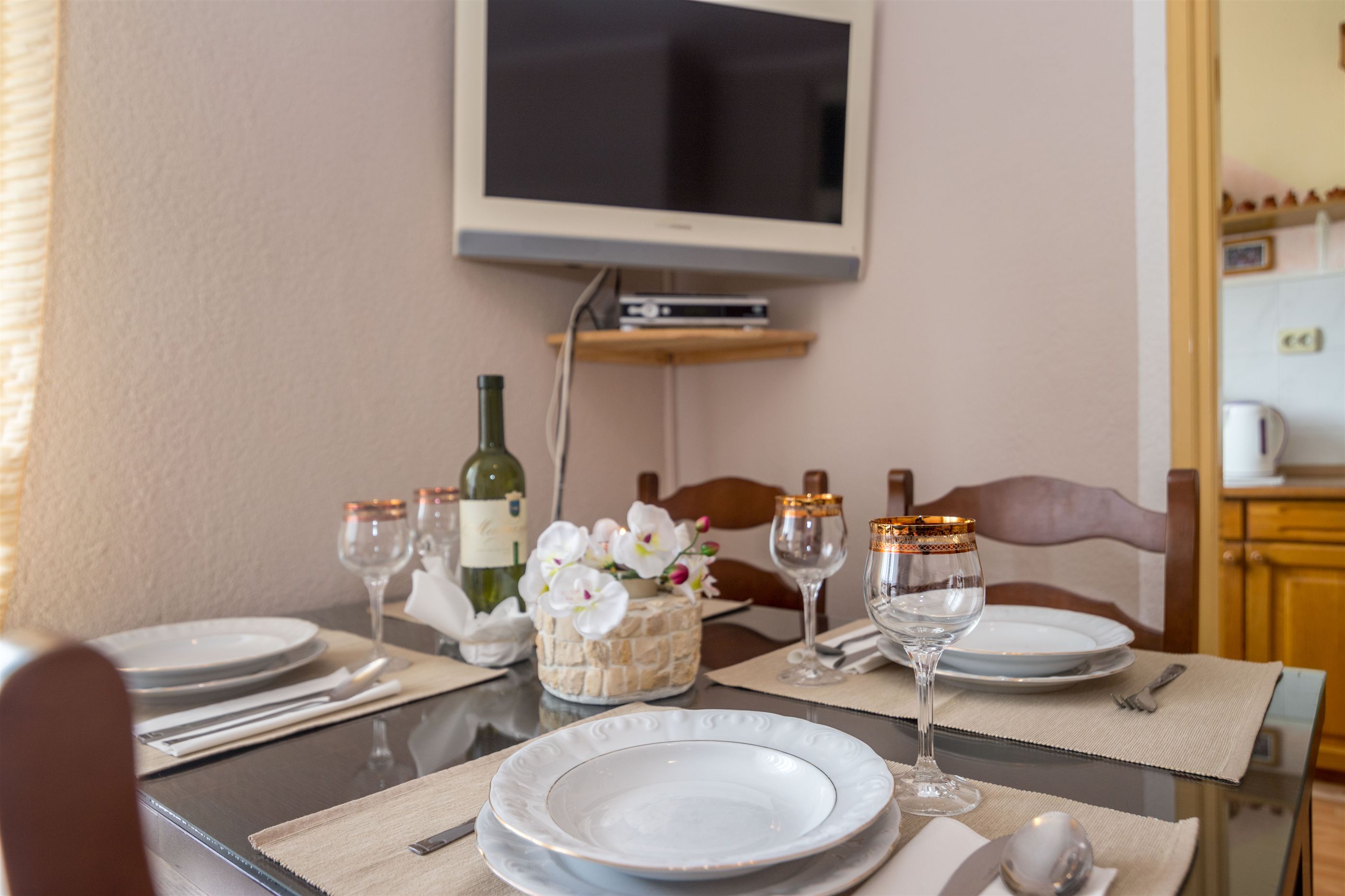 Apartments Mirjana 32121-A1
