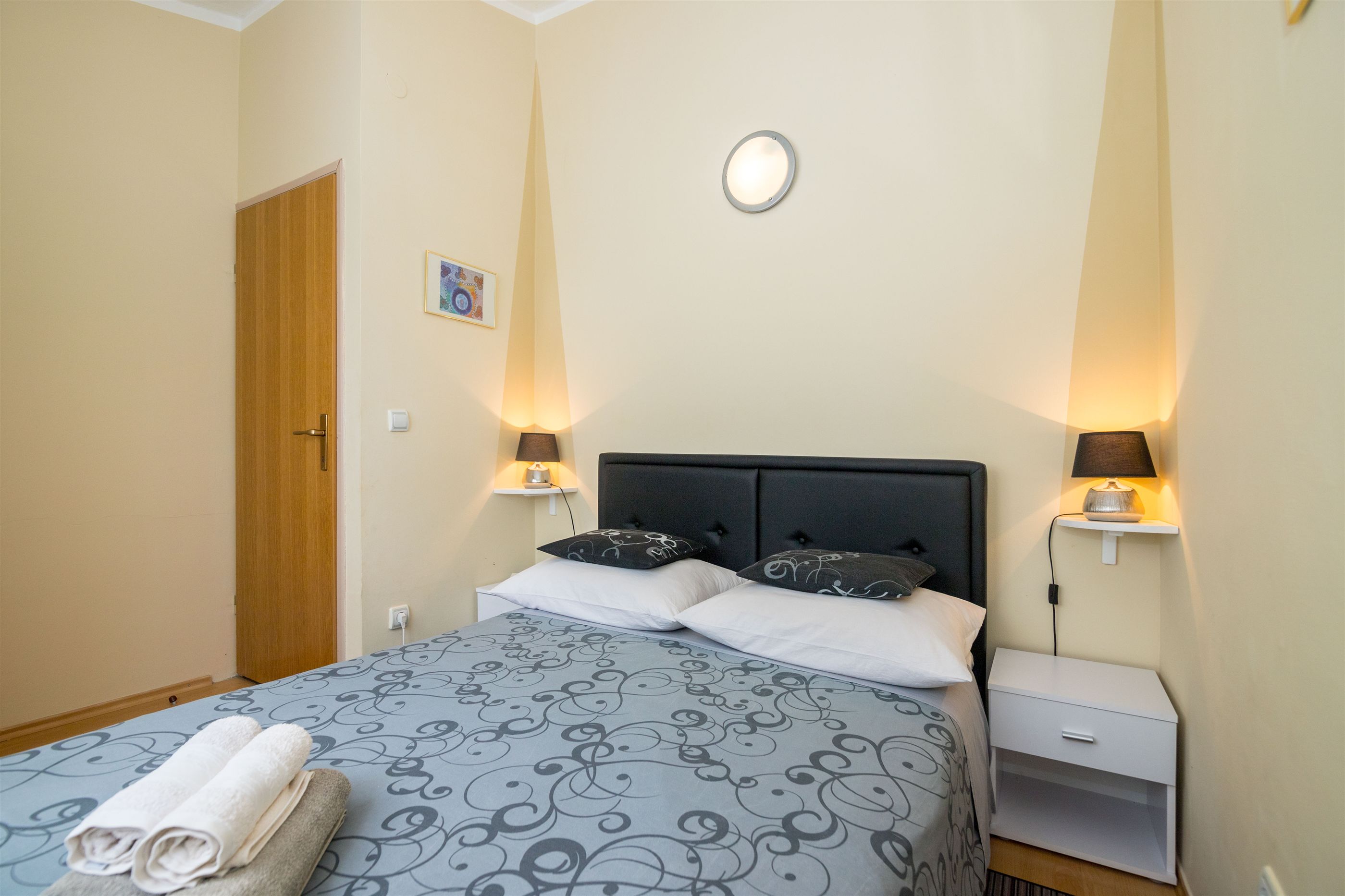 Apartments Mirjana 32121-A3