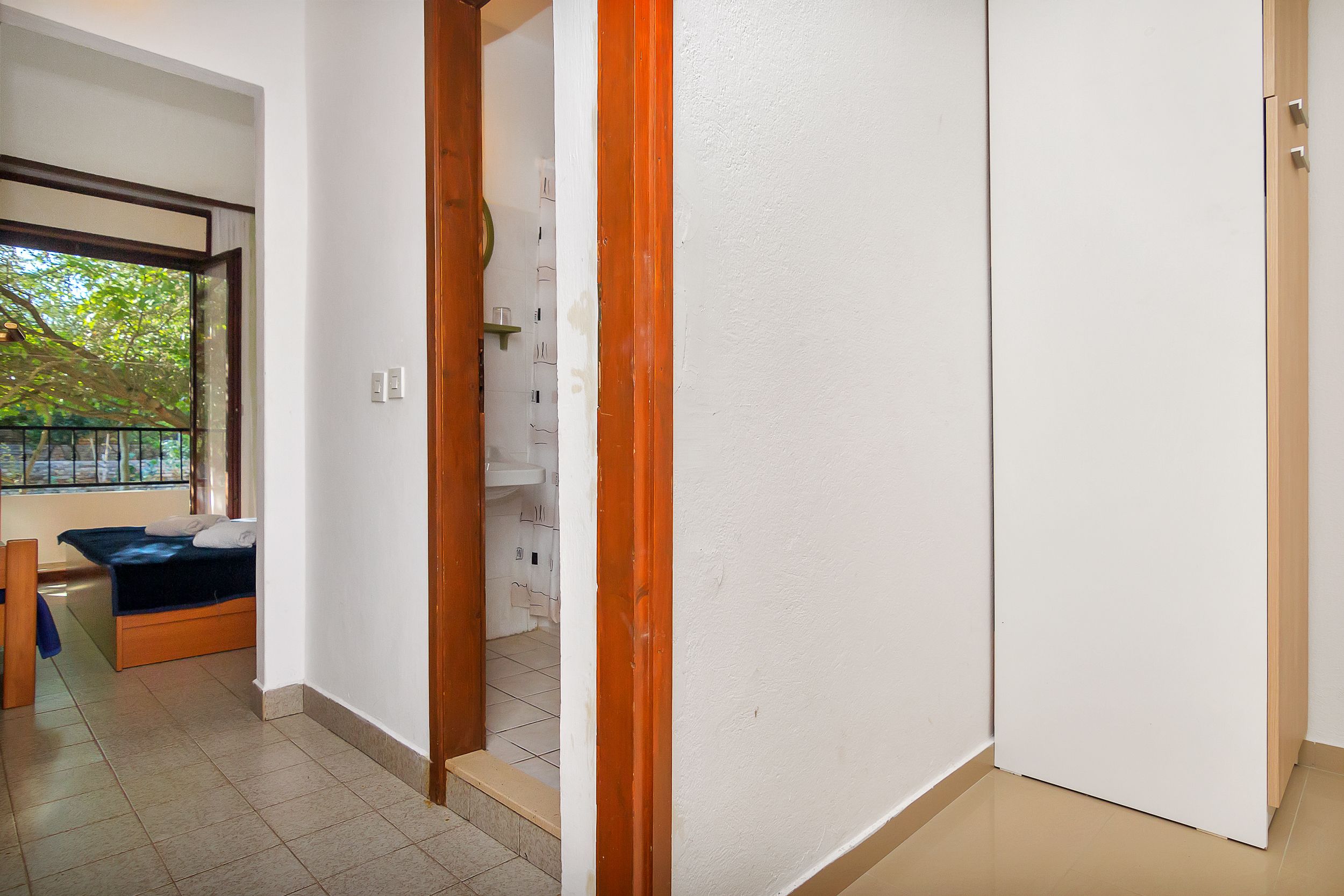 Apartment and Rooms Nikola 38301-A10