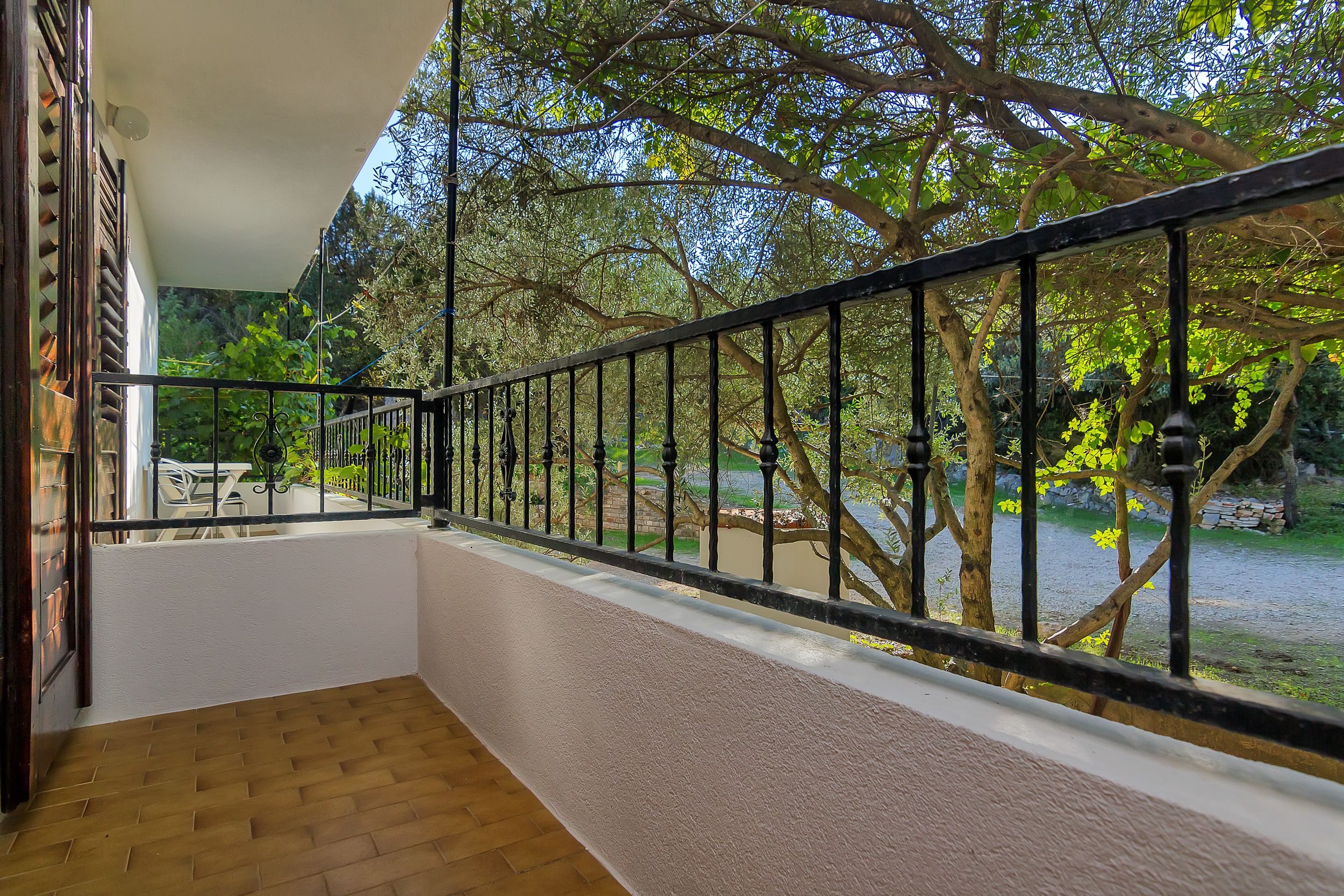 Apartment and Rooms Nikola 38301-A10
