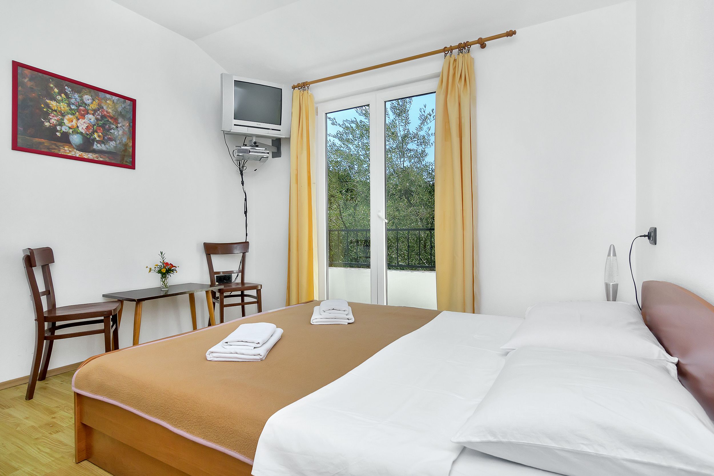 Apartment and Rooms Nikola 38301-A11